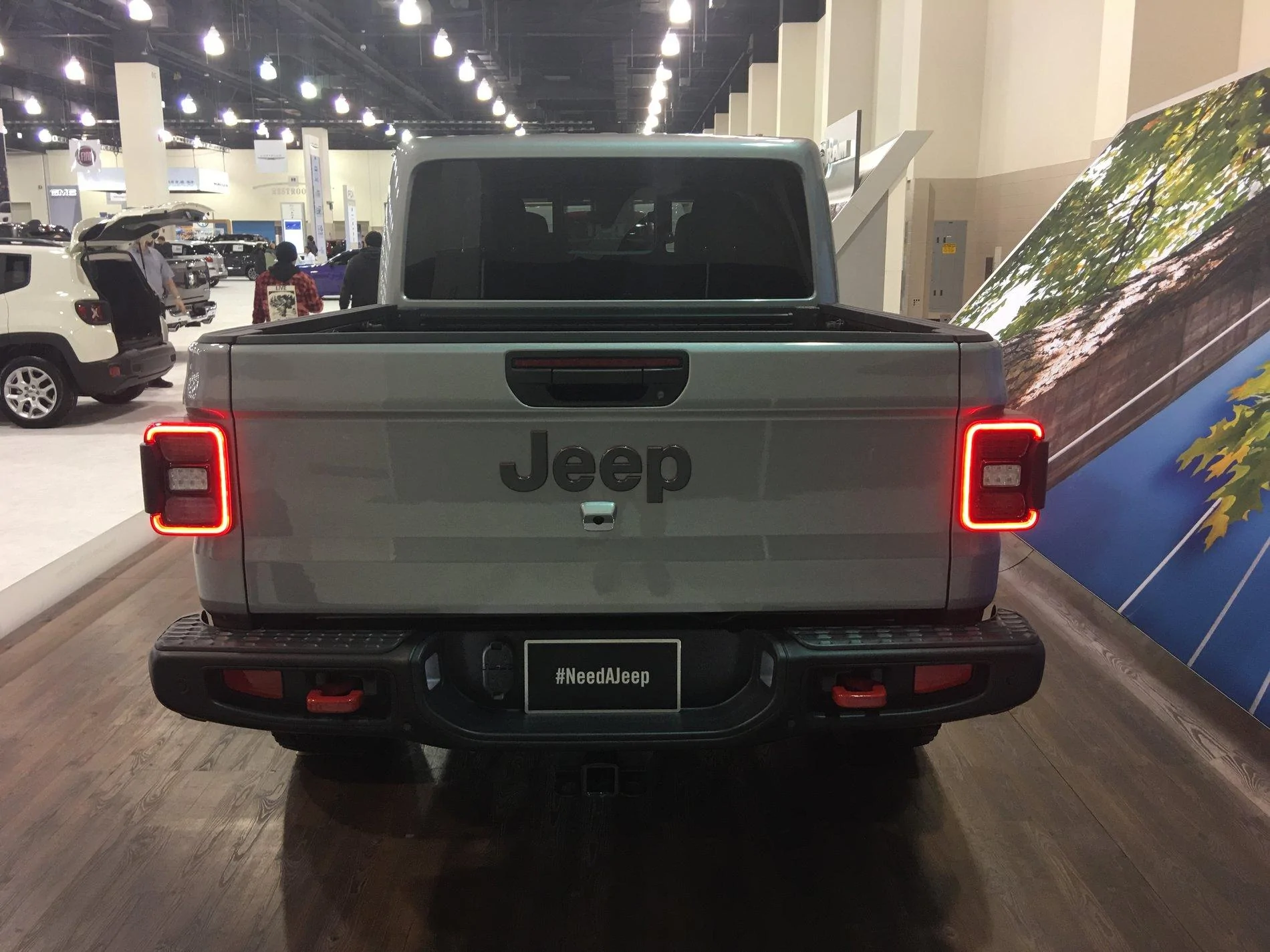 Jeep Gladiator Milwaukee WI Auto Show - My First Look! 9F9296B5-80CA-4CAE-ABC5-D0CED4598747