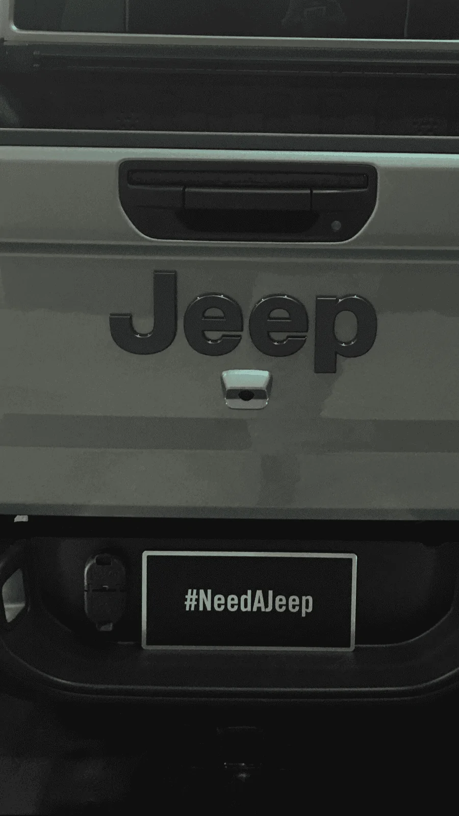 Jeep Gladiator Milwaukee WI Auto Show - My First Look! A519C1A1-8A3F-4DF8-9236-6B2C9F295EF8