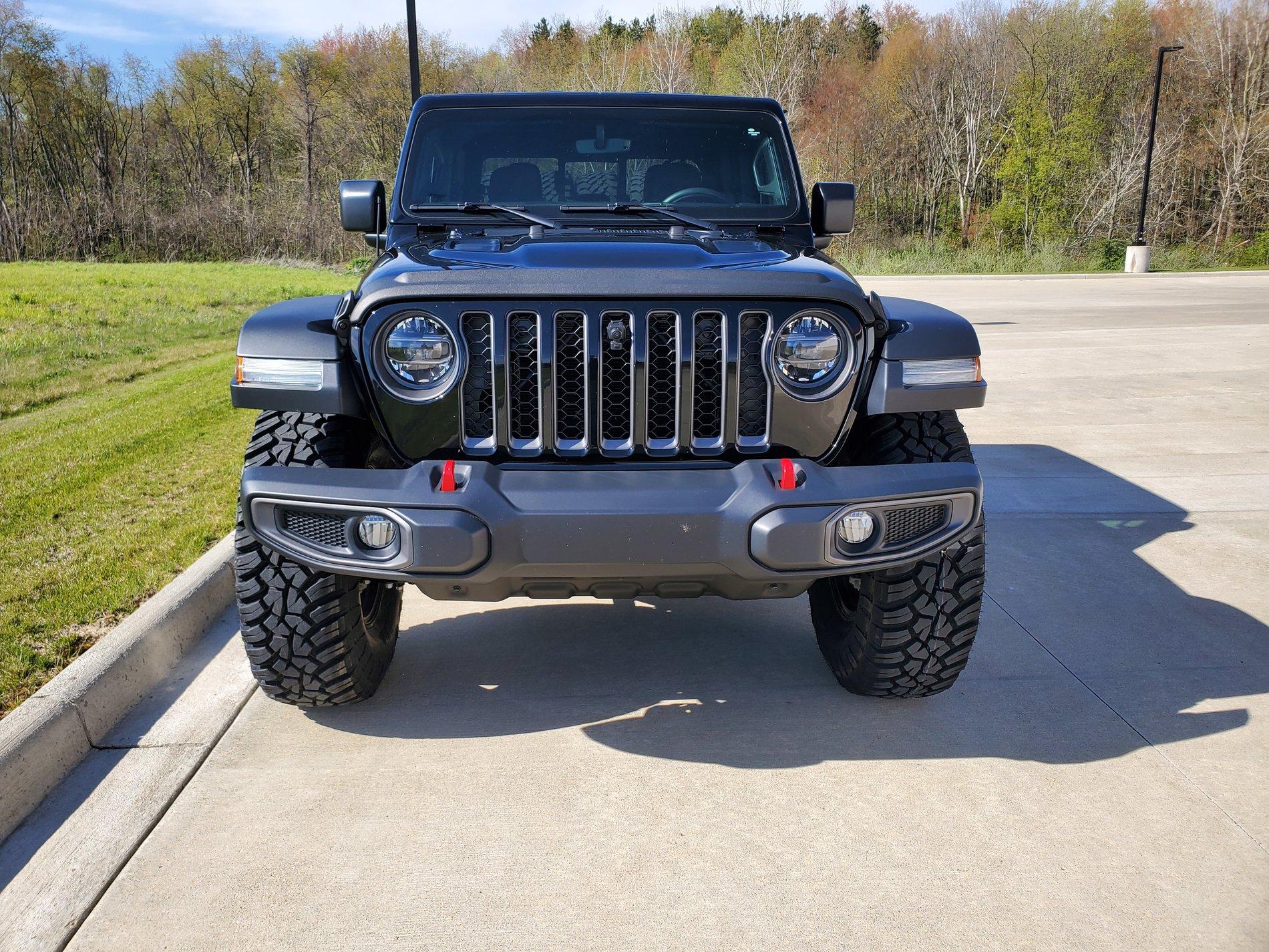 Jeep Gladiator 33" vs 37" tire performaces 20200506_165041