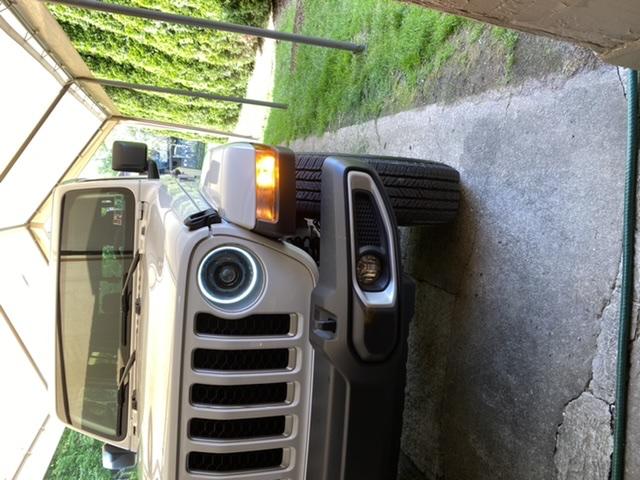 Jeep Gladiator How to make Oracle Lighting 7443-CK fender LED lights appear white? D8D8F72F-A700-4AED-8642-66CA9865B9E4