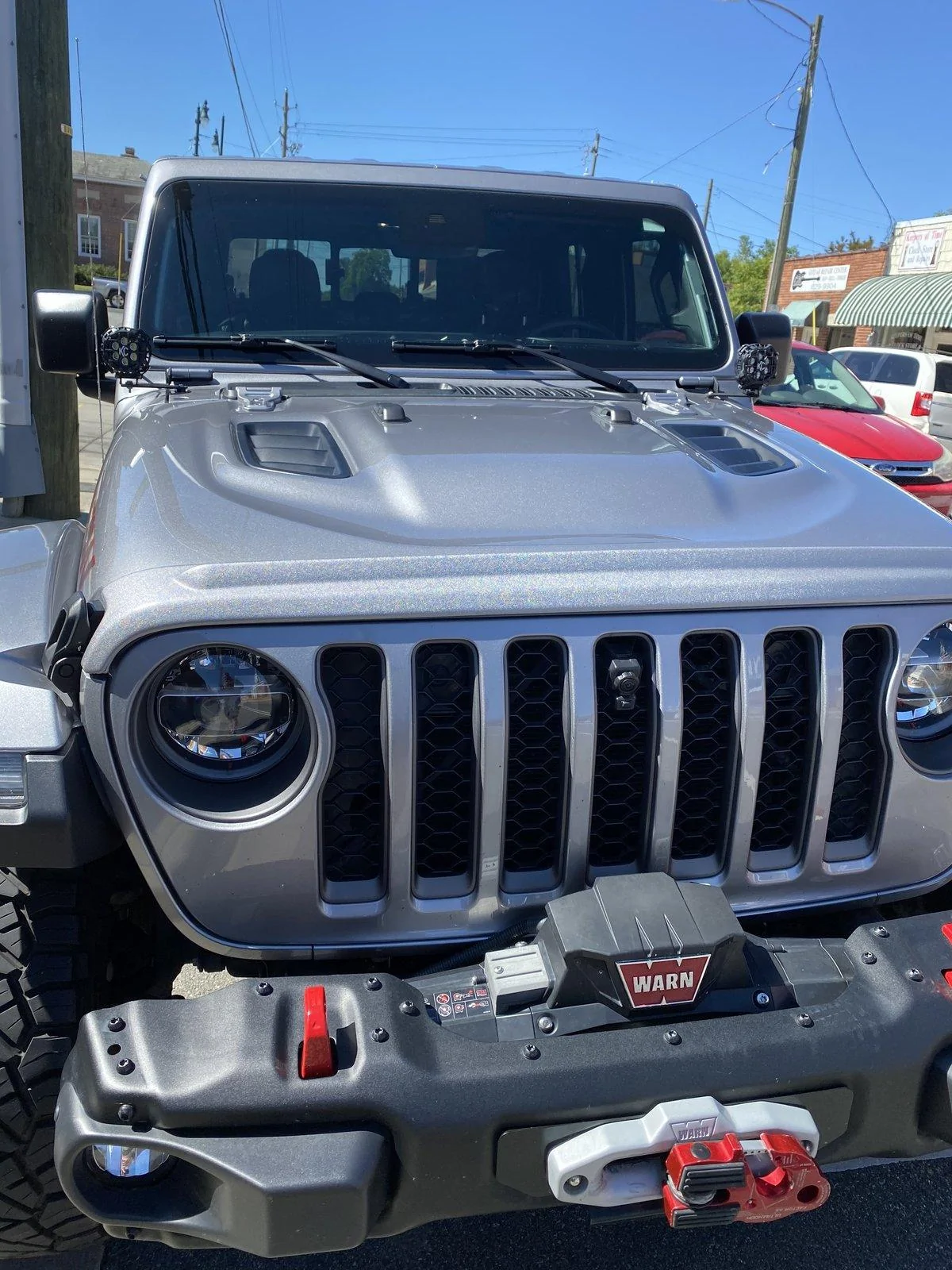 Jeep Gladiator bug deflector 31E371F3-36F5-4A00-B84C-45A49FD04C8B