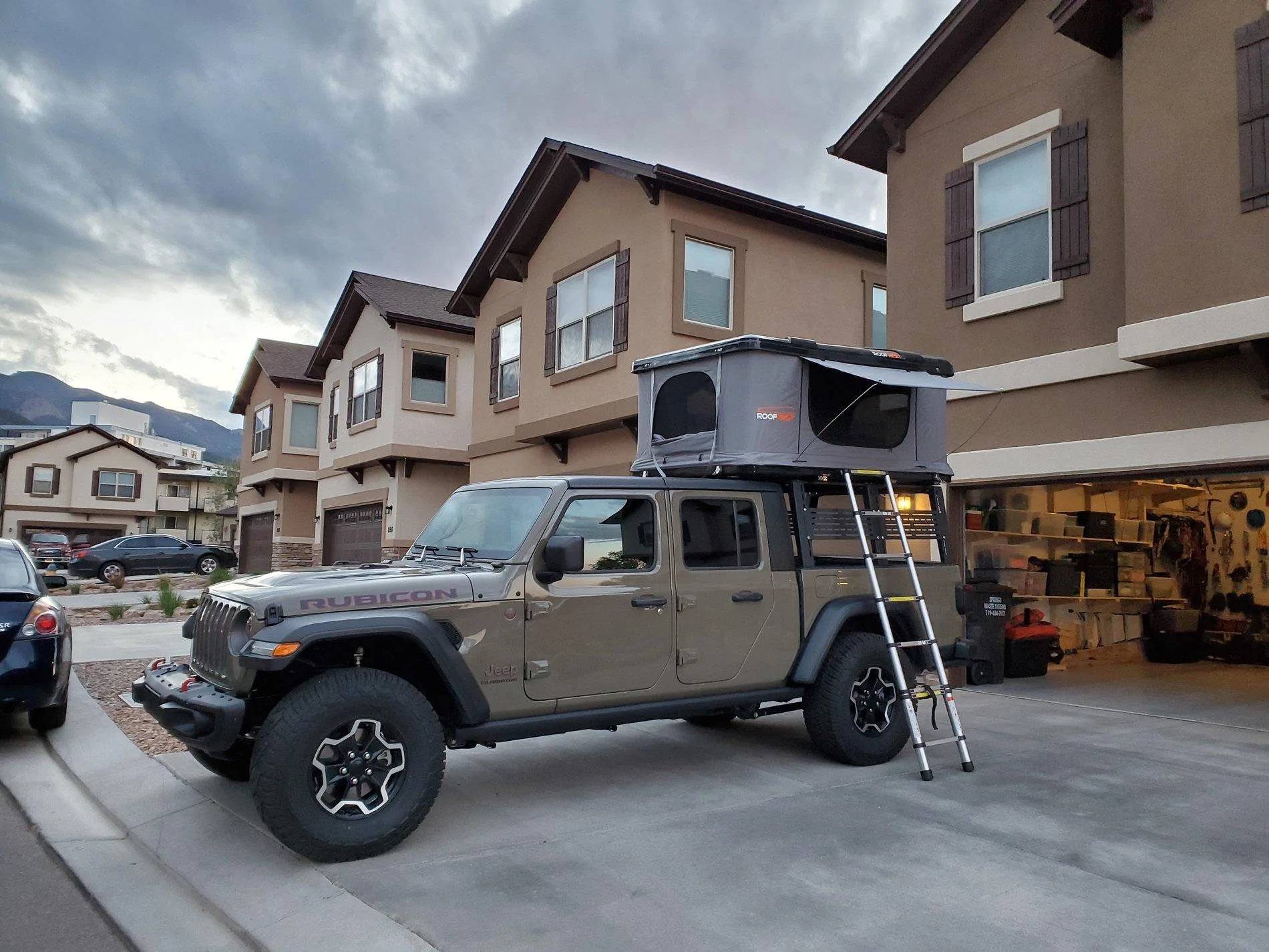Jeep Gladiator Roof Top Tent. Should I or Shouldn't I... 20200525_200845