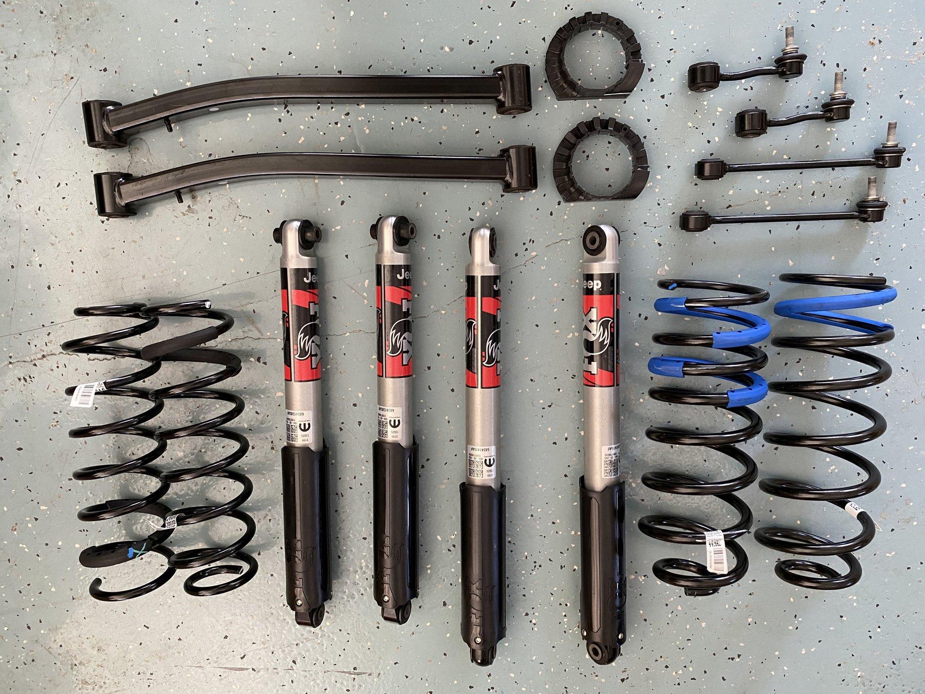 Jeep Gladiator WTS - JT Rubicon Suspension Take offs w/Fox Shocks IMG_6758_Rotated