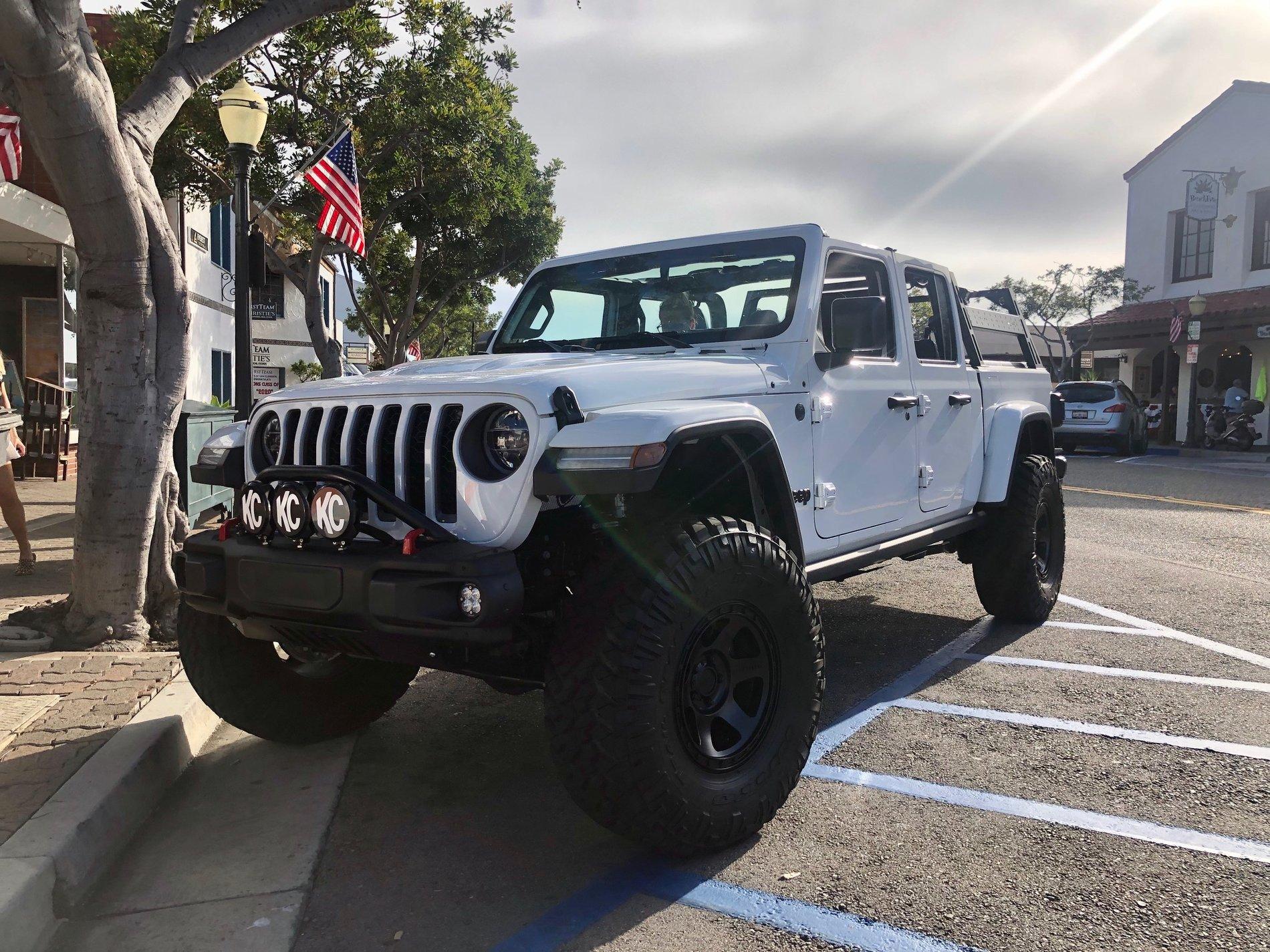 Jeep Gladiator BRIGHT WHITE Gladiator JT Club IMG_7943