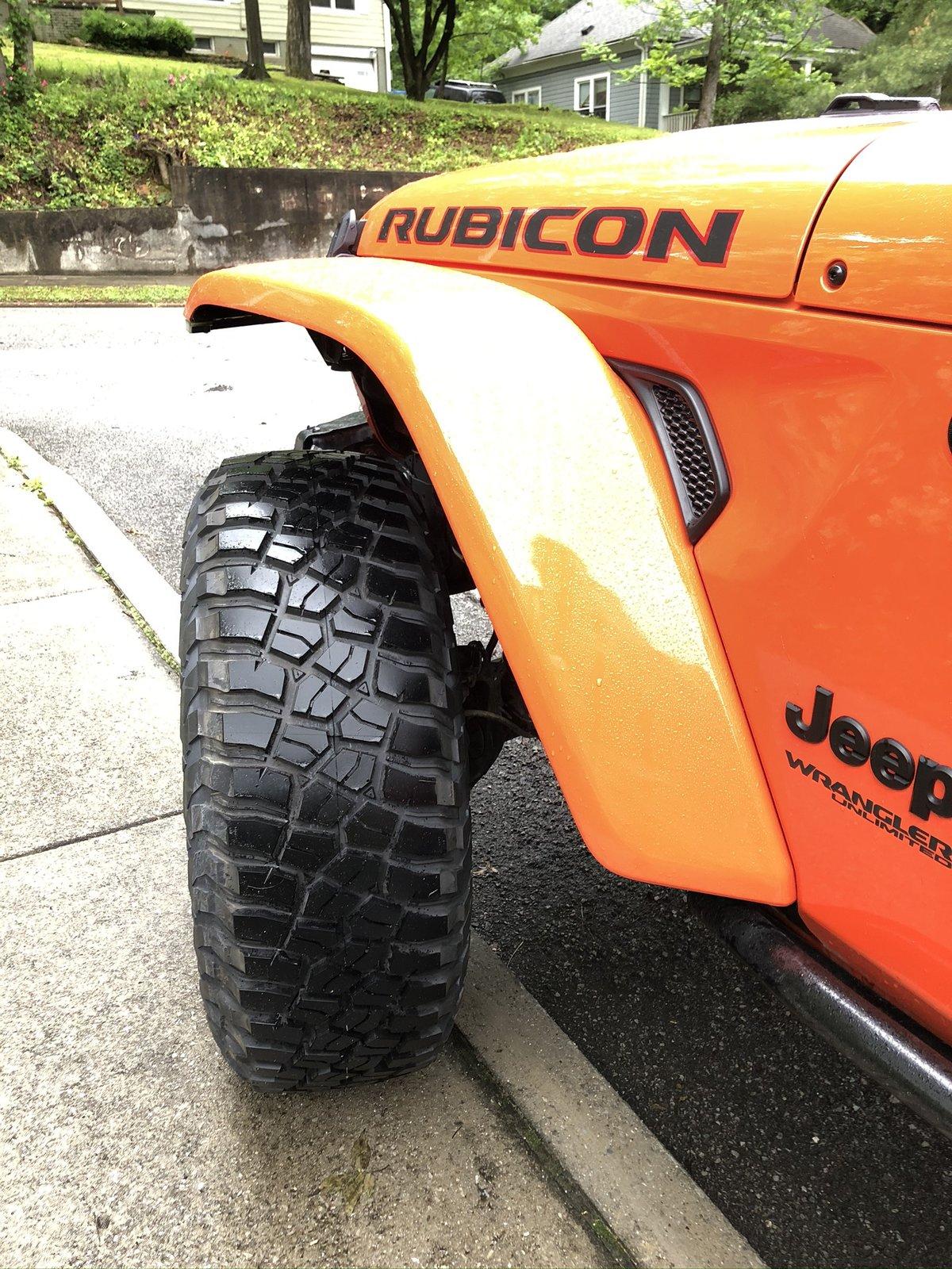 Jeep Gladiator (5) 39x13.50R17 BFG Mud Terrain KM3 - $1800 448A102B-2627-48A4-A688-13BBCC0BA8D4