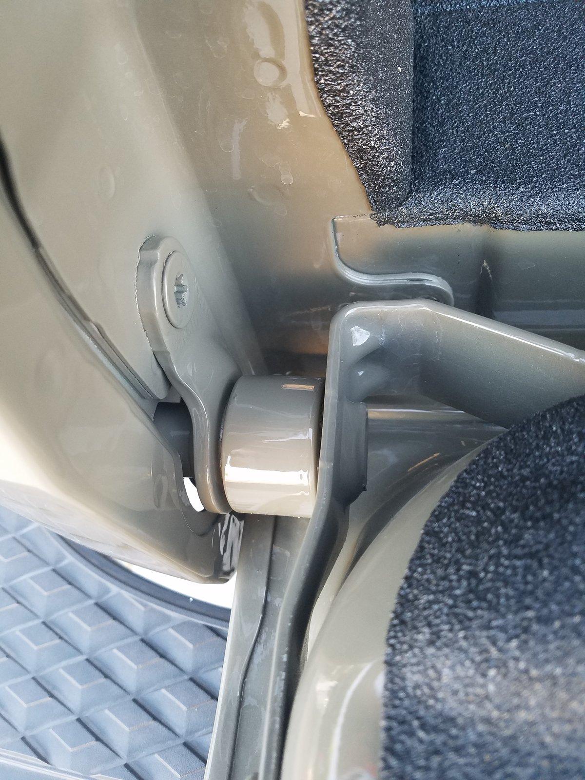Jeep Gladiator Is my tailgate hinge broken? 20200527_175354