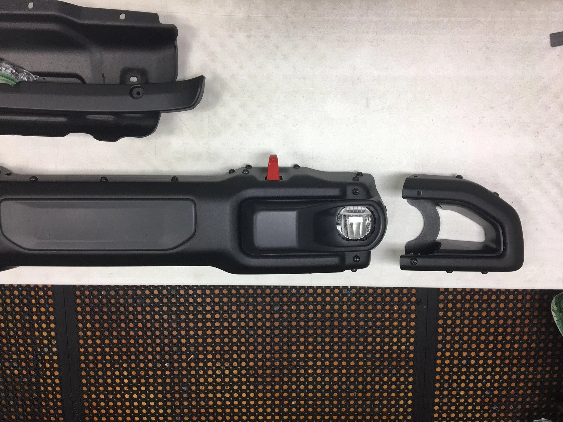 Jeep Gladiator Rubicon OEM Metal Front Bumper bum1