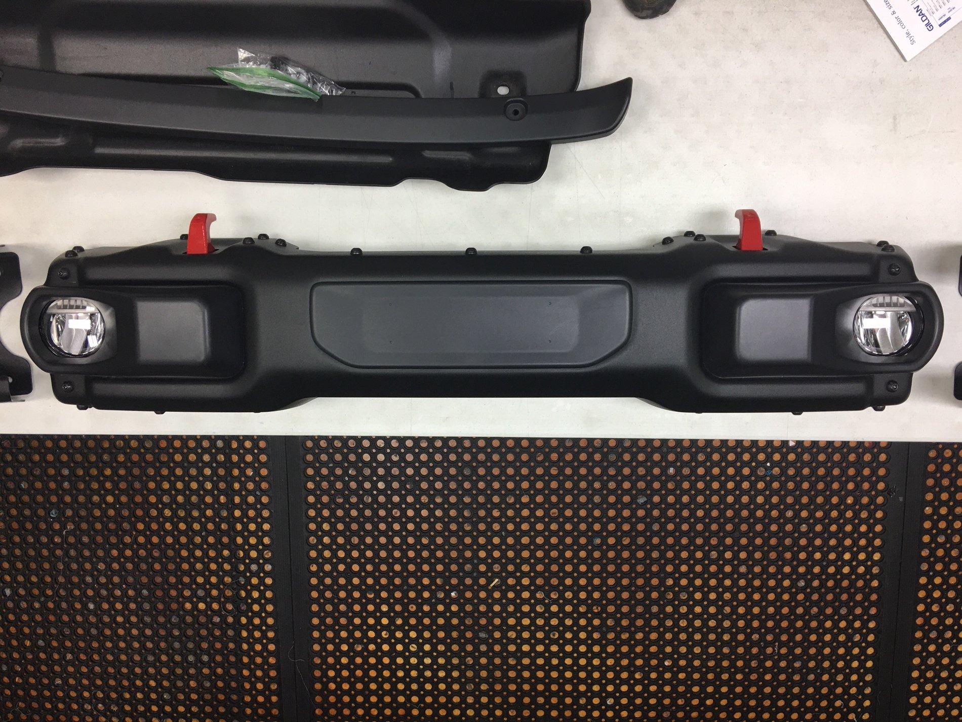 Jeep Gladiator Rubicon OEM Metal Front Bumper bum3.JPG