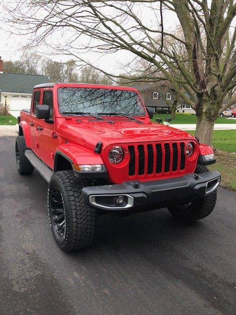 Jeep Gladiator Lets see all those Gladiators with lifts and bigger tires! 60989525648__027E04F0-2214-41E0-B796-089F5BBC7AD2.JPG