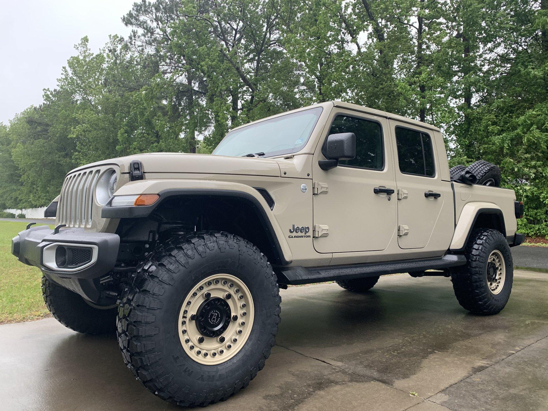 Jeep Gladiator First Jeep 31024F8A-0F1F-46C2-8135-B0301974FF57