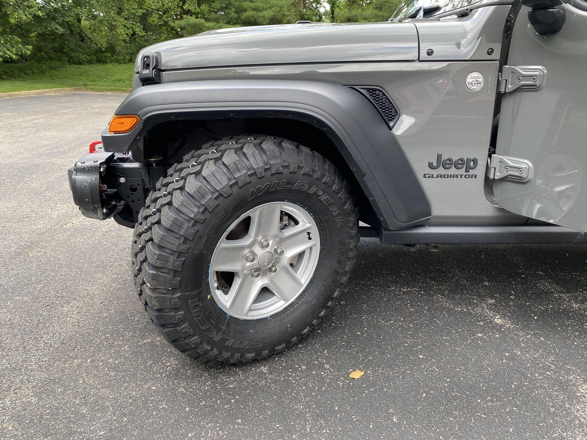 Jeep Gladiator Another 35s on Stock Sport - now with video of offroading! 64CD5B54-AB8C-470C-BCF5-42C107A902E1