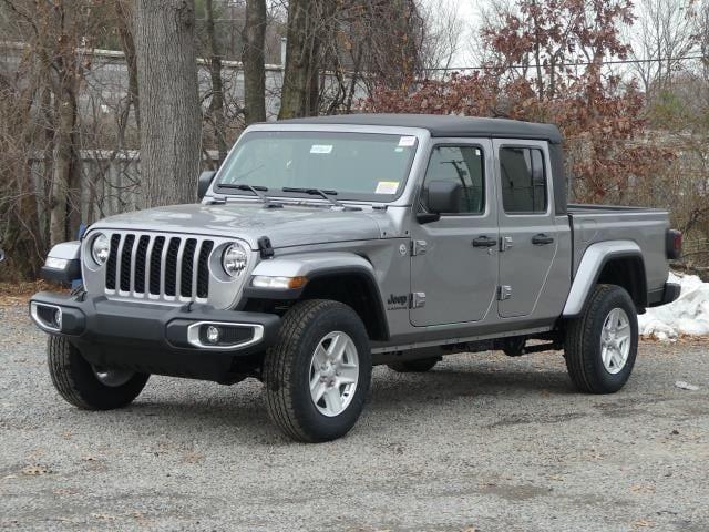 Jeep Gladiator Painting fenders. IMG_0900.JPG