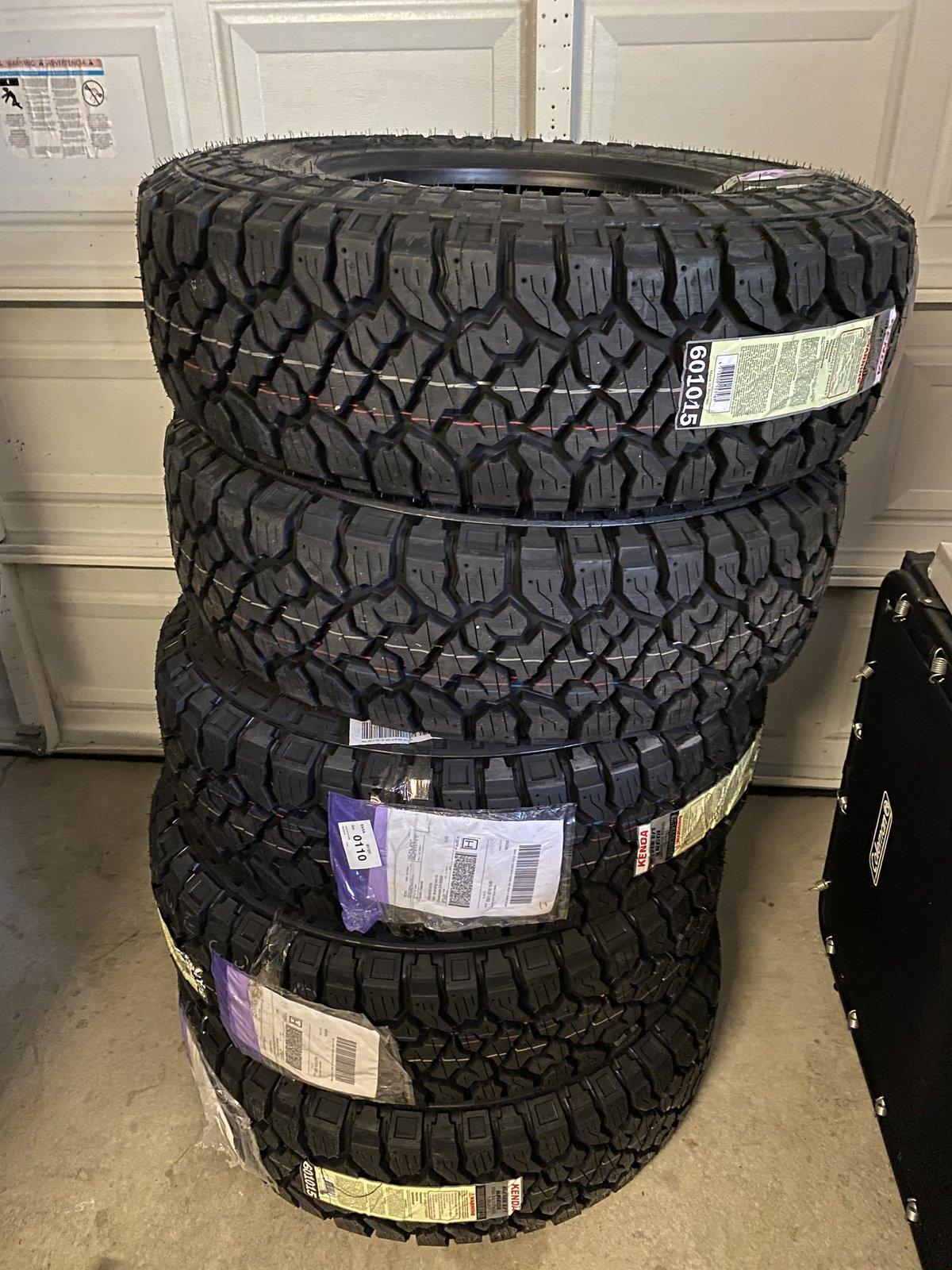 Jeep Gladiator Kenda Klever R/T KR601 35x10.50R17 DA8036F4-064F-45E6-A438-0E0CE7809926