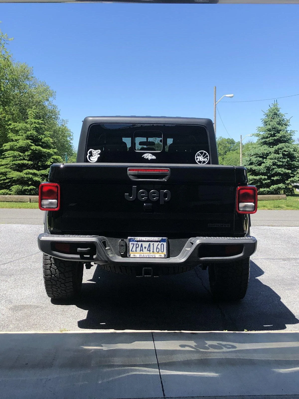 Jeep Gladiator Let's see 'em - Larger tires on Sport S wheels 7575966C-BE0A-4376-8458-0A49ECED971E