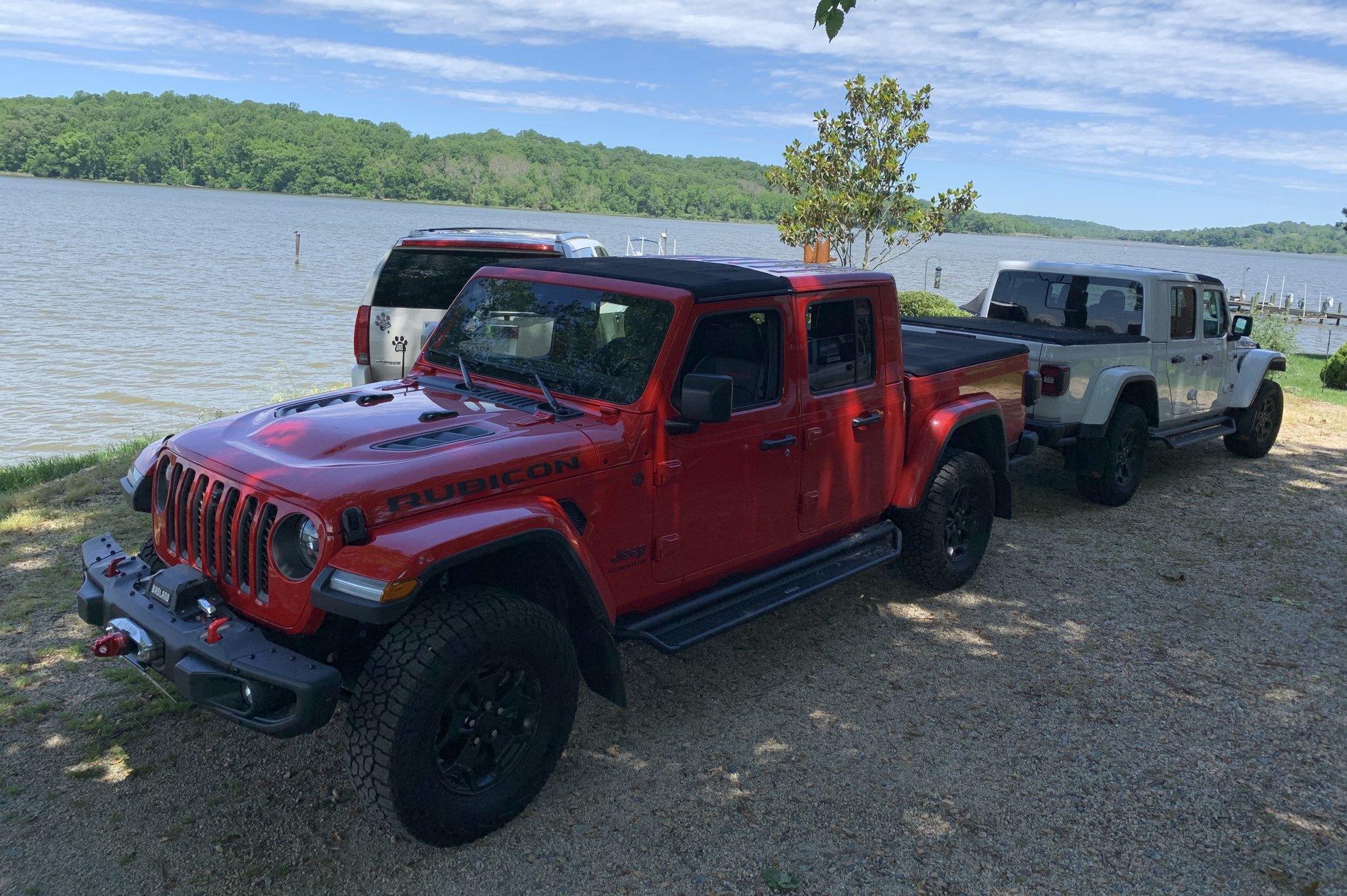 Jeep Gladiator LAUNCH EDITION Gladiator JT Club 289137D8-80EC-4DF9-94CA-EC99393B6CC5_1_201_a