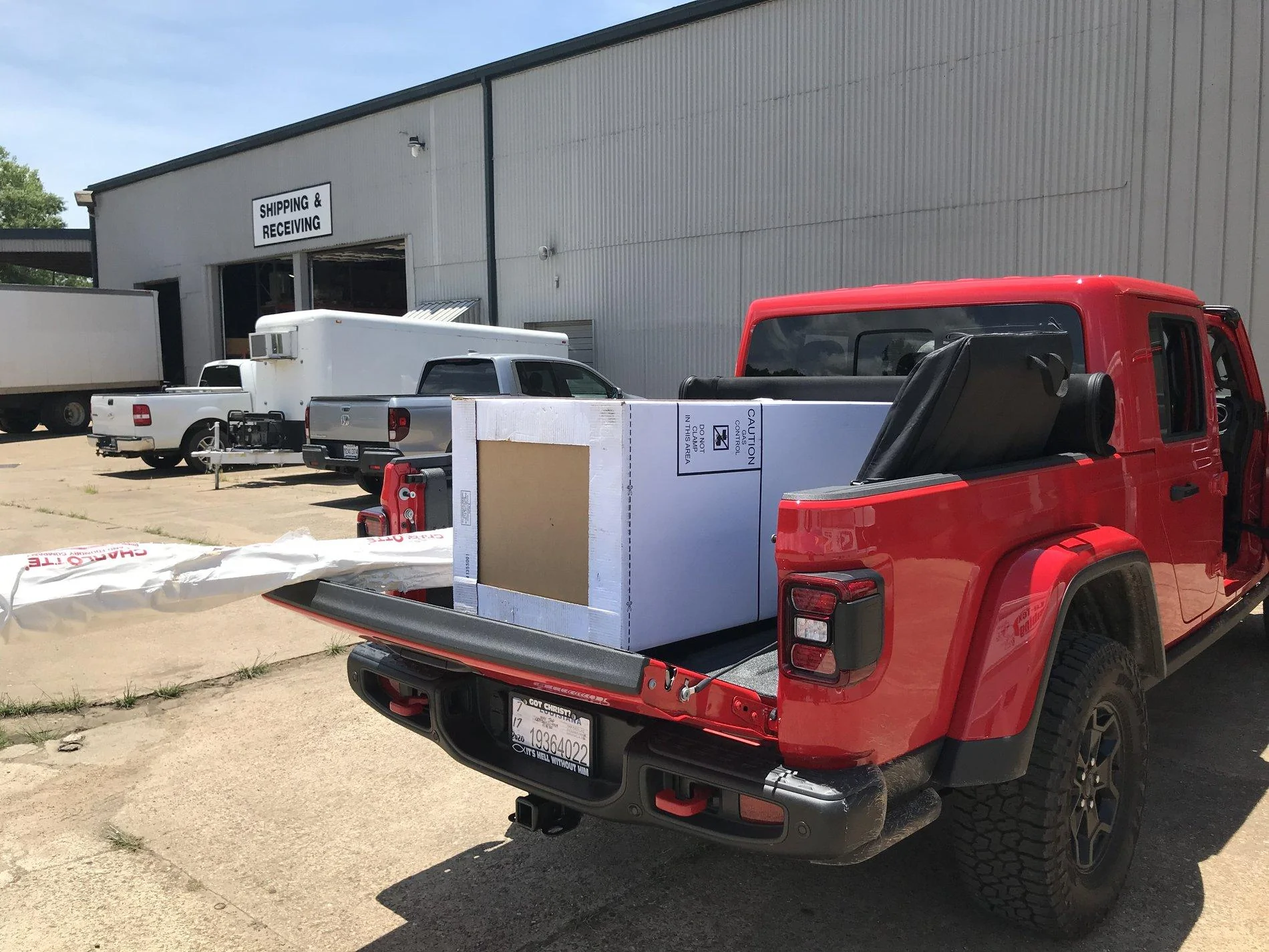 Jeep Gladiator Post your payload pics! 337B1241-2C6A-4B9E-AC8B-2F647726BCBB