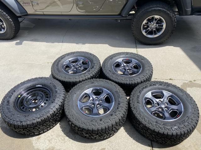 Jeep Gladiator Stock Rubi wheels and Tires in Los Angeles E9457027-28FA-401B-A433-24669B65B219
