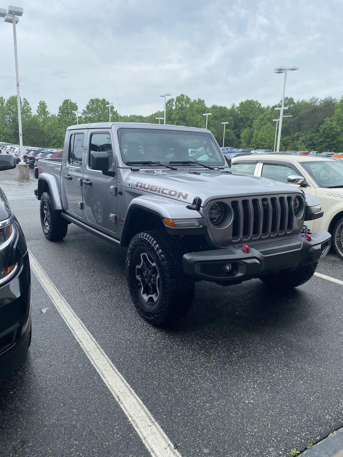 Jeep Gladiator New Rubicon 2DAD18EF-5B18-481D-9B6B-55F41956B9E4