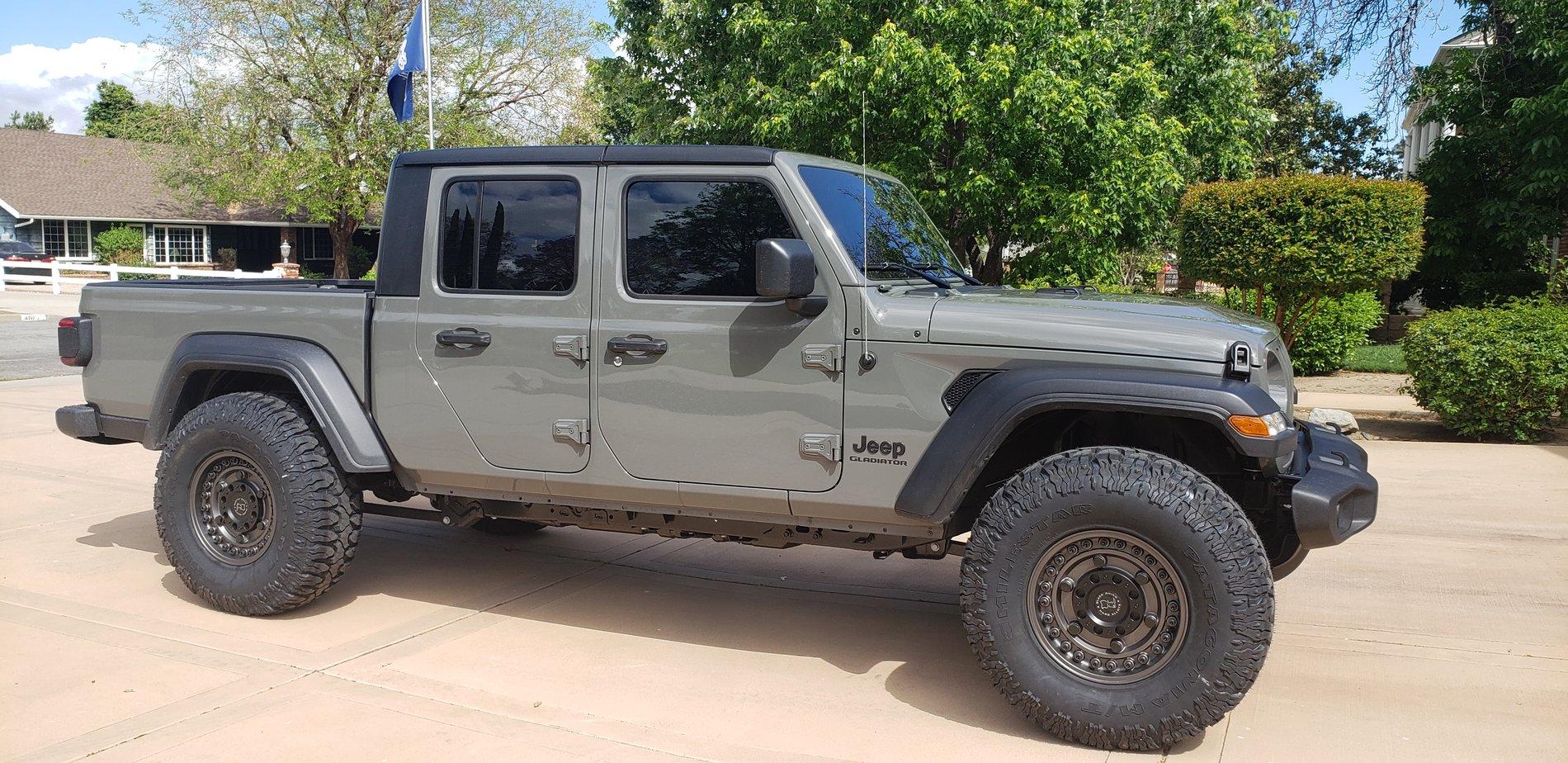 Jeep Gladiator Black Rhino fitment question 20200518_152534