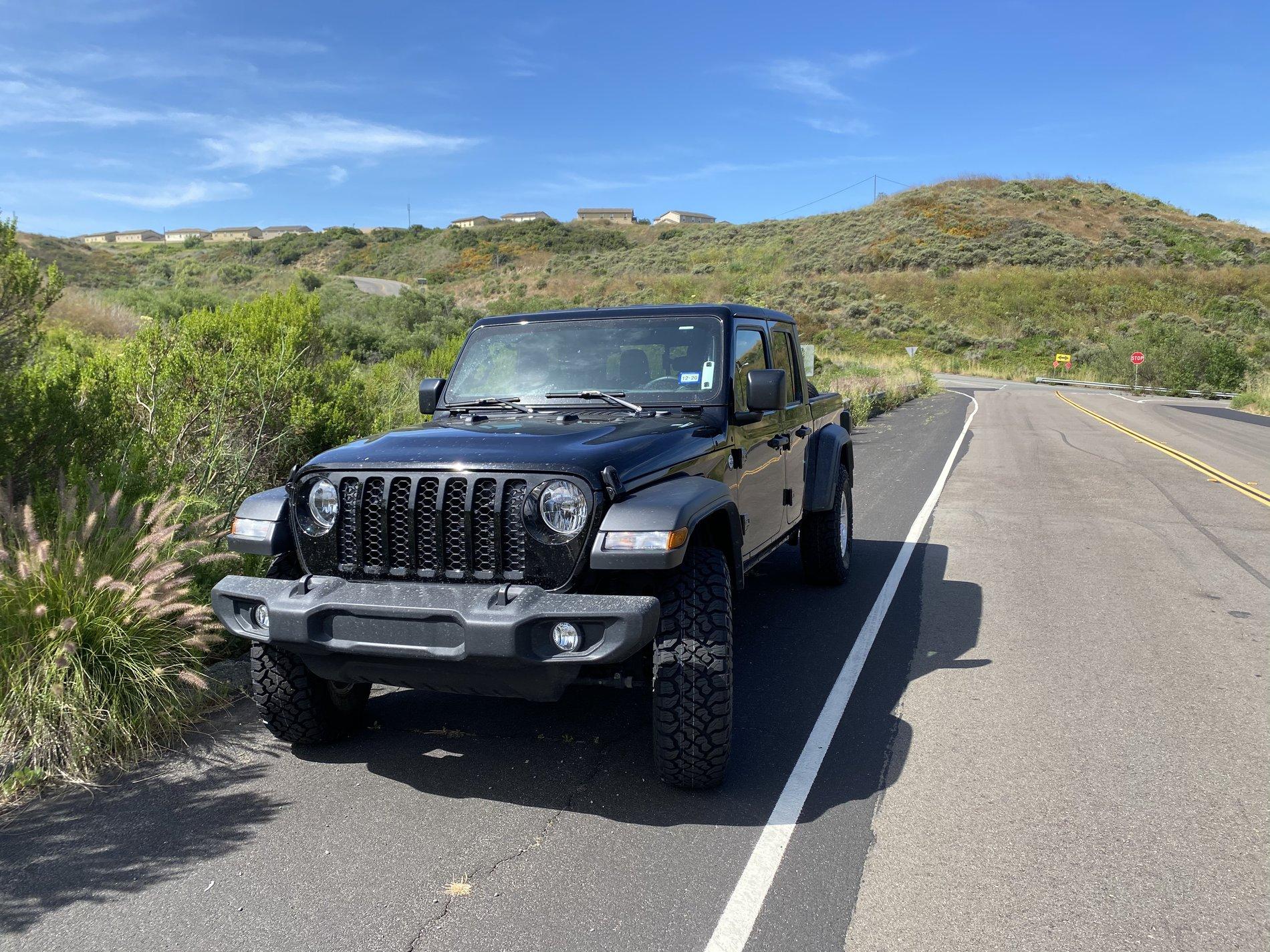 Jeep Gladiator Kenda Klever R/T KR601 35x10.50R17 AE0966DE-3894-49FE-97E6-8A5160E6E8D5