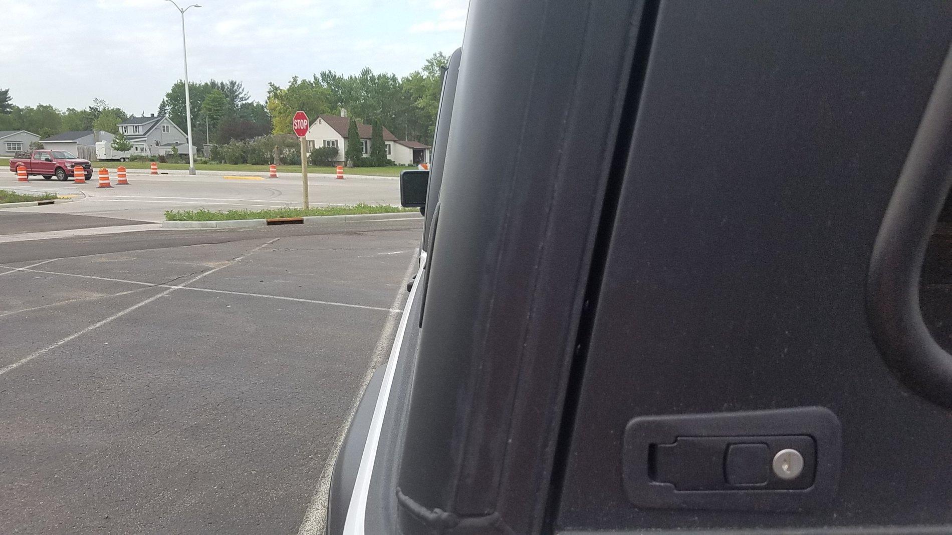 Jeep Gladiator Alu-Cab Gladiator Bed Cap 20200601_180819