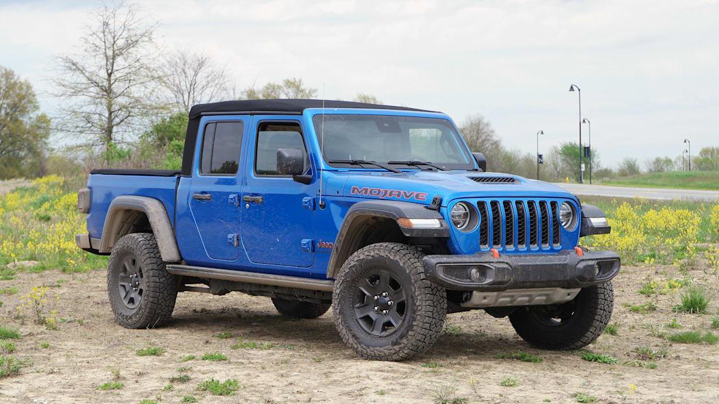 Jeep Gladiator 2020 Gladiator Mojave Review: For most buyers, the Mojave will make more sense than the Rubicon [Autoblog] 2020-jeep-gladiator-02