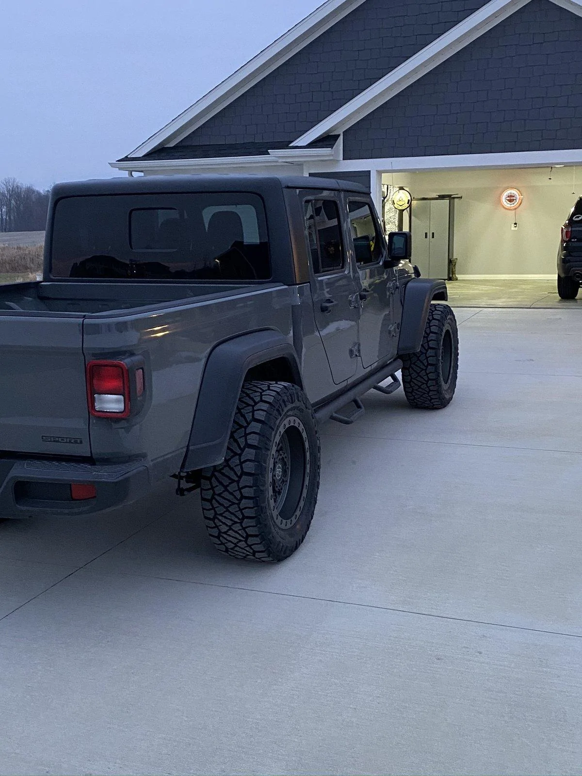 Jeep Gladiator Black Rhino fitment question 929D847F-1058-4E4C-A9FA-F10FB158115B