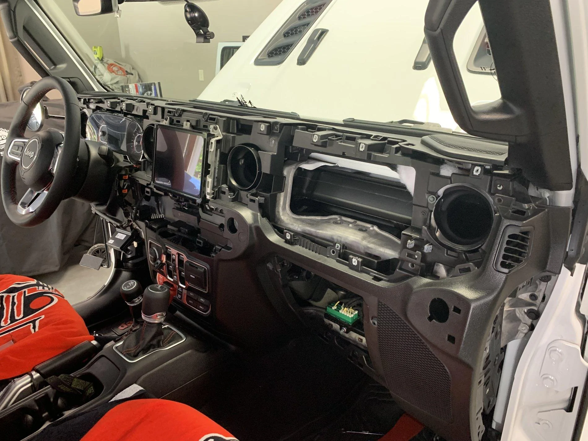 Jeep Gladiator Question about Gladiator Sound System E4E0BF6A-7E0E-4F3A-9CEC-5463F541851B