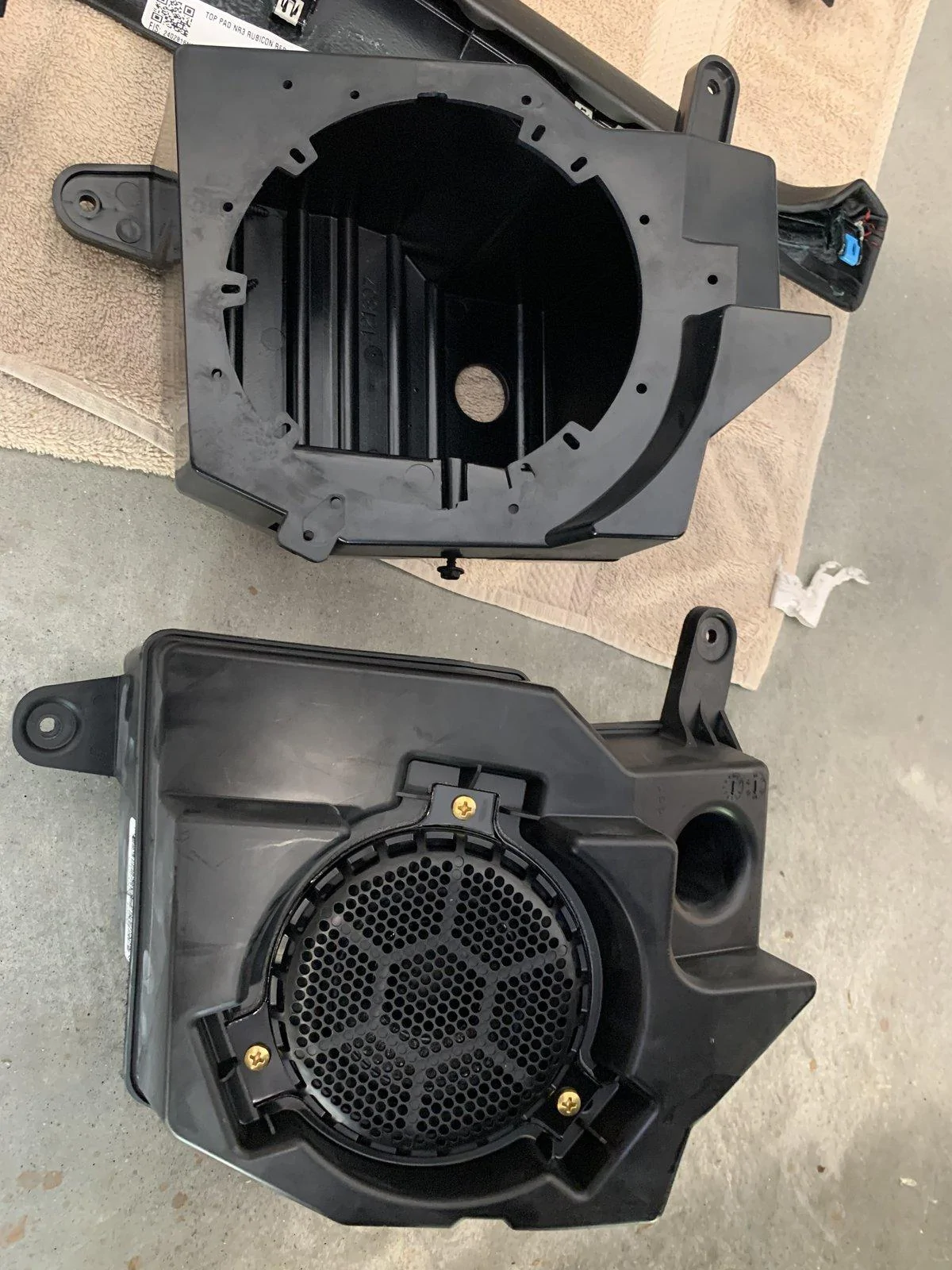 Jeep Gladiator Question about Gladiator Sound System 09654036-20E7-4C94-9C22-DEF9E0809D0B