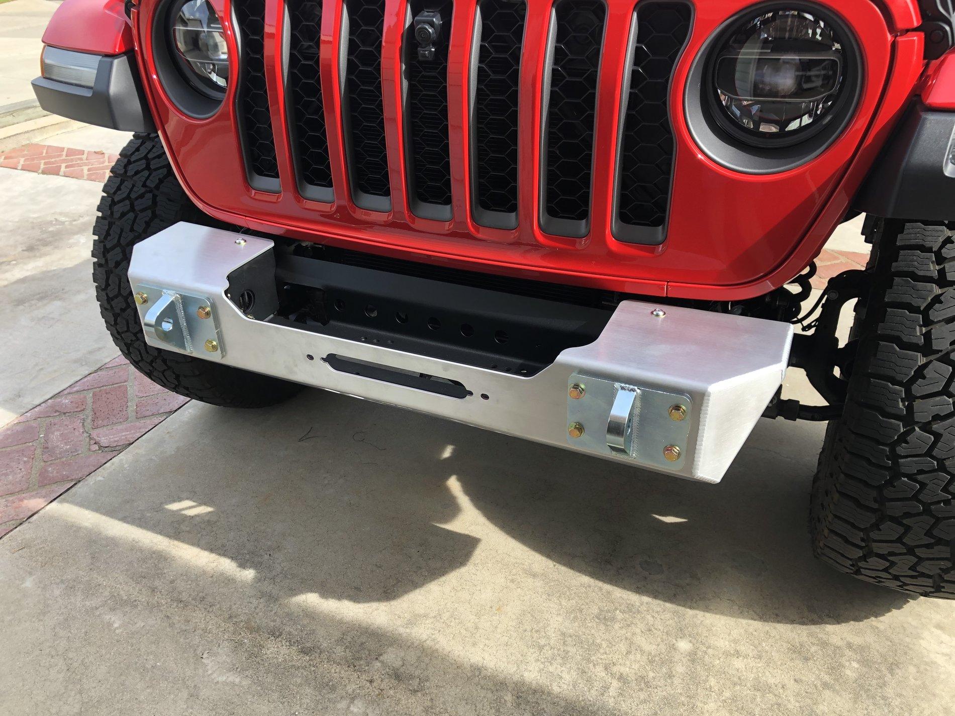 Jeep Gladiator Seeing red in SoCal! Watch G.G. (Gladys the Gladiator) transform! 1591281564755