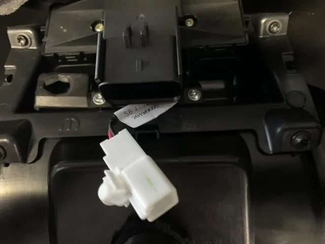 Jeep Gladiator LED light under power window switches,. Port install 10021790-6E35-4E6E-B6D4-10A1CAC27985