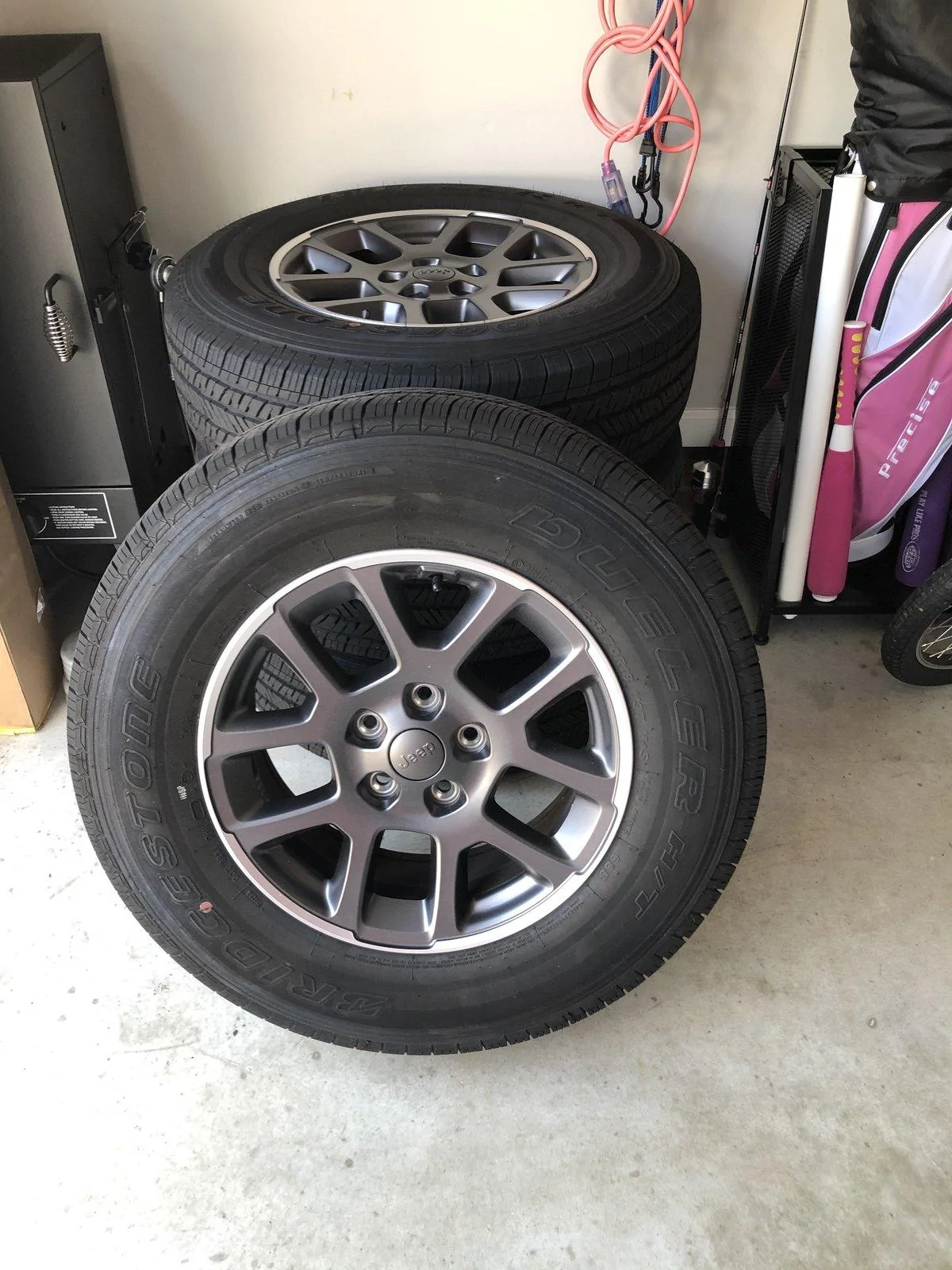 Jeep Gladiator New wheels and tires F5992849-23E9-4214-98DC-DAB6D833E470