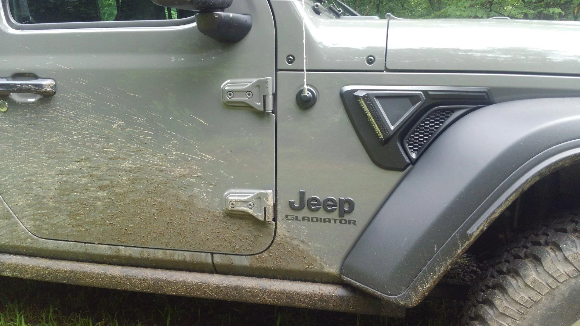 Jeep Gladiator First Look: Sidetrack LED System for JL and Gladiator! KIMG3085