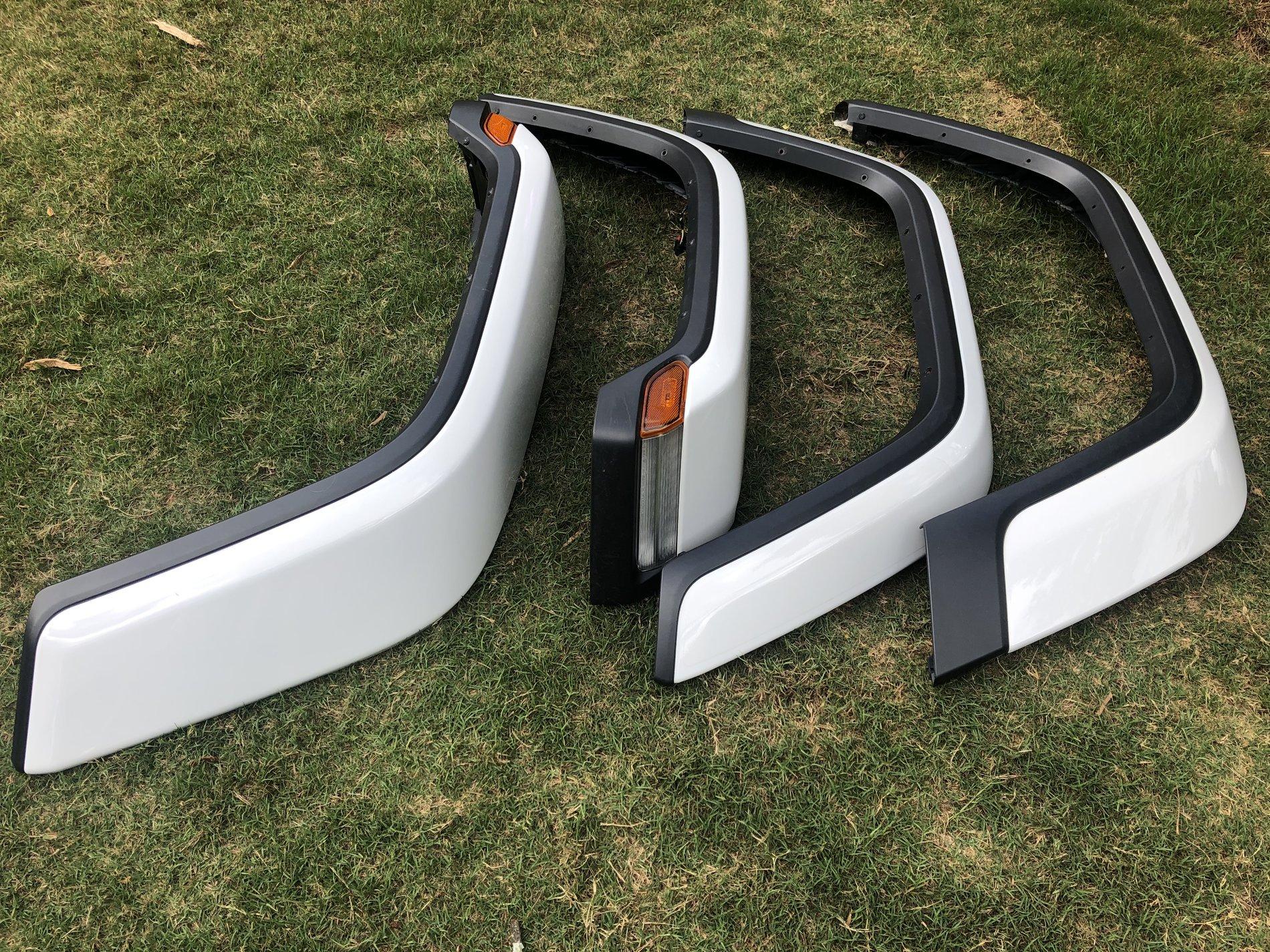 Jeep Gladiator Overland LED Bright White painted flares B014FC17-9323-4C6D-AD76-EC625EFD6FF9