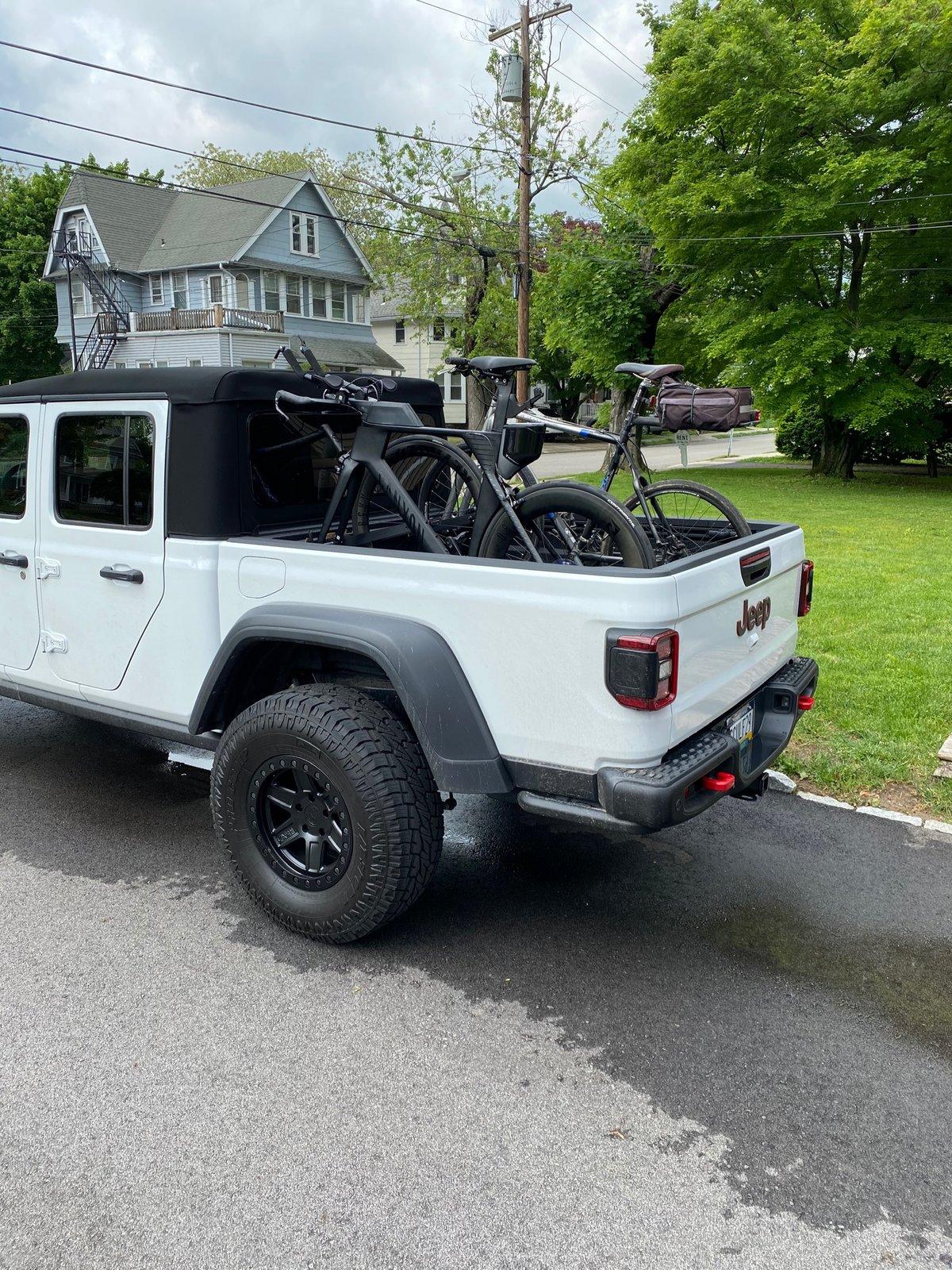 Jeep Gladiator Gladiator Bike Rack? 72119EA9-957E-4892-99F9-73B6FF47598F