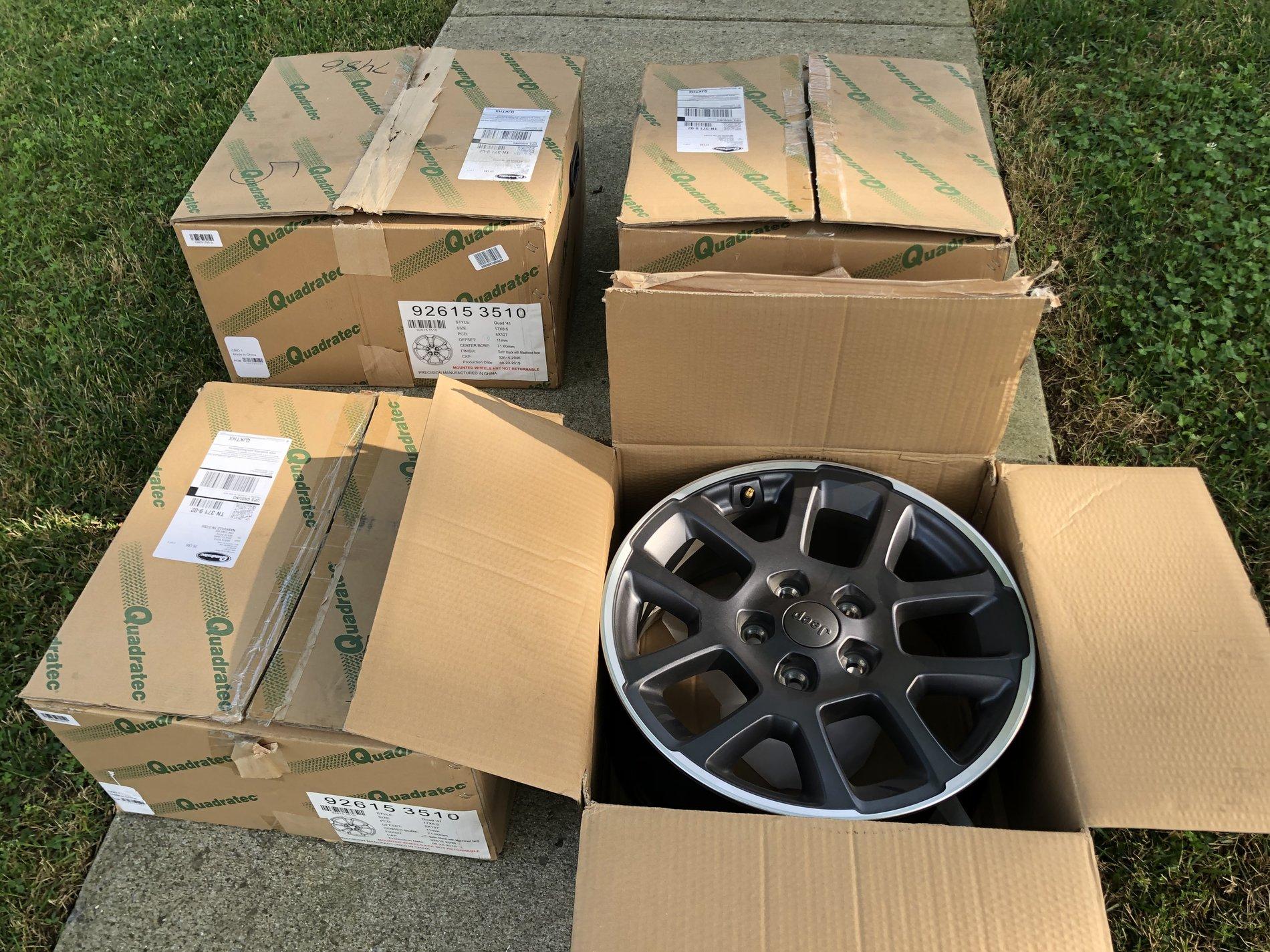 Jeep Gladiator Overland Rims, Tires, and Carpet Floormats - RIMS and FLOORMATS SOLD DEBC9061-E009-49F2-BC87-14463DD7D444