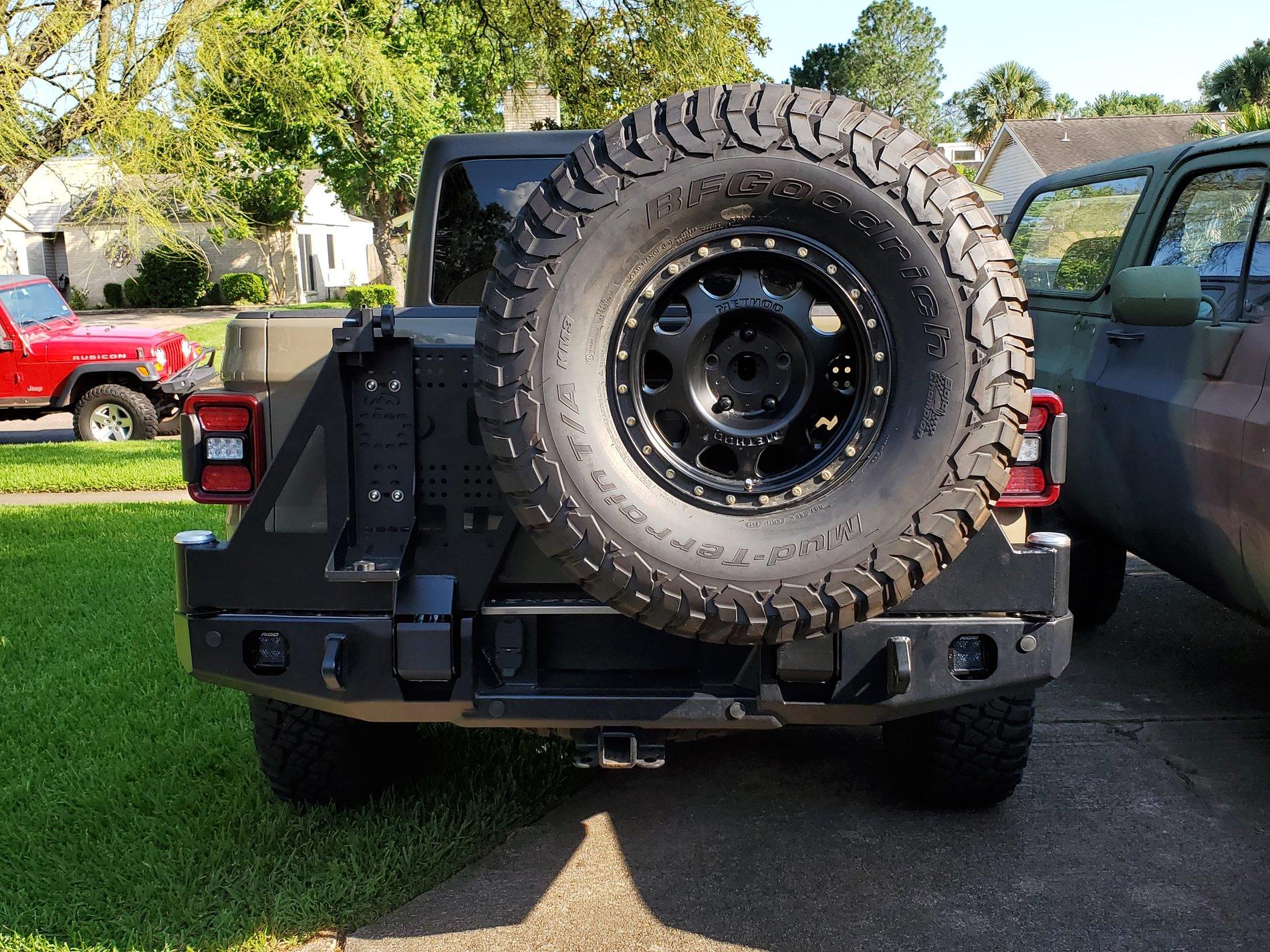 Jeep Gladiator Dual Swing Rear Bumper with tire carrier 20200606_174216