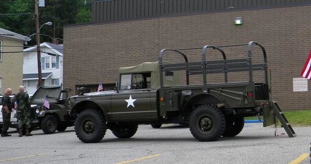 Jeep Gladiator Your Other Jeep 4SSirNbl