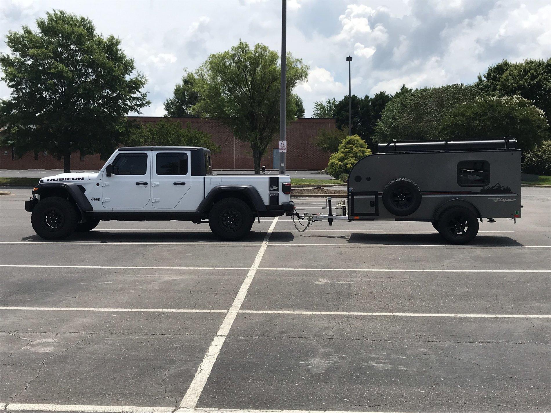 Jeep Gladiator **SOLD** 2019 Intech Flyer Pursue Off-Road Camper 58C979DE-0234-46DB-8FEF-74E698CDD438