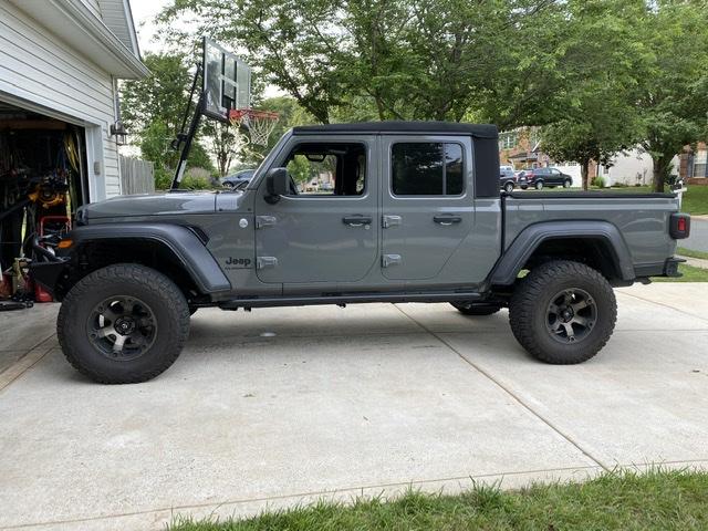 Jeep Gladiator Rock Krawler 3" X Factor JT System C3432423-CB09-4798-A58D-5F89801E5F16