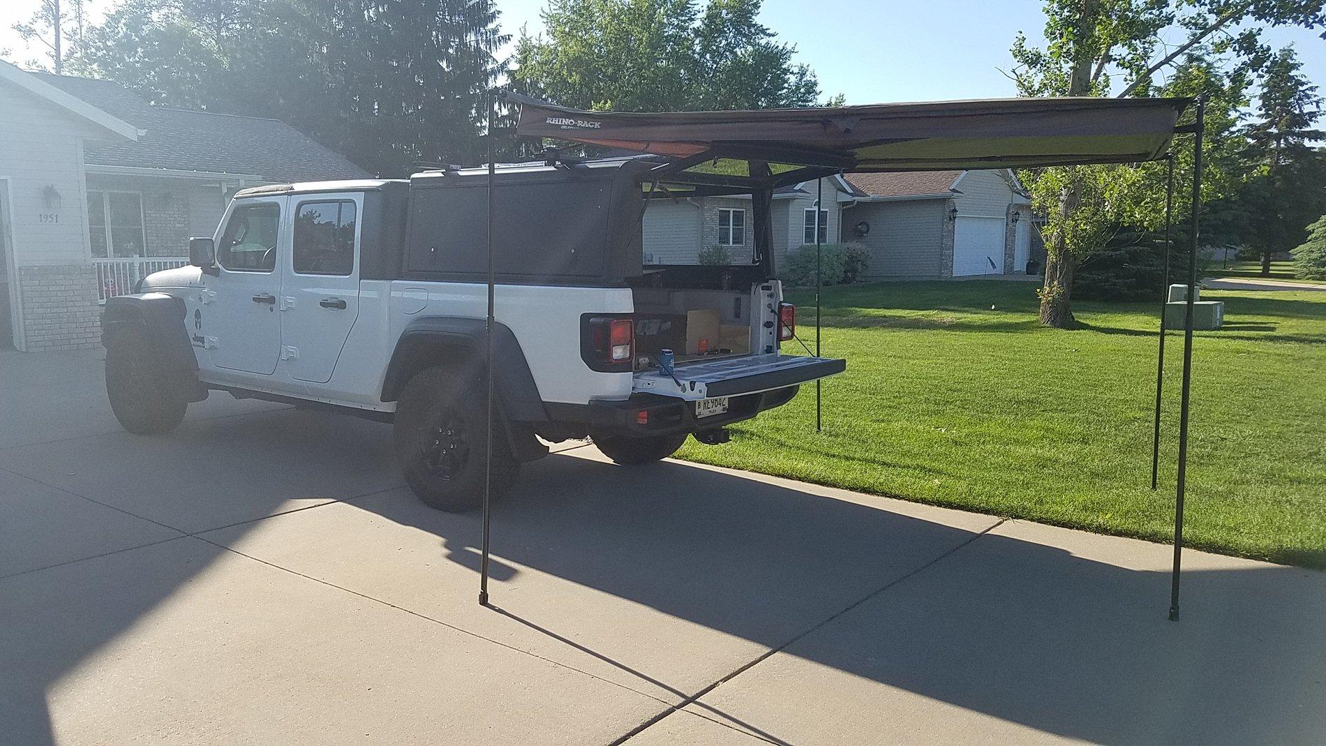 Jeep Gladiator Rhino Rack Batwing 270 Passenger Awning, will ship $597 shipped 20200608_181158