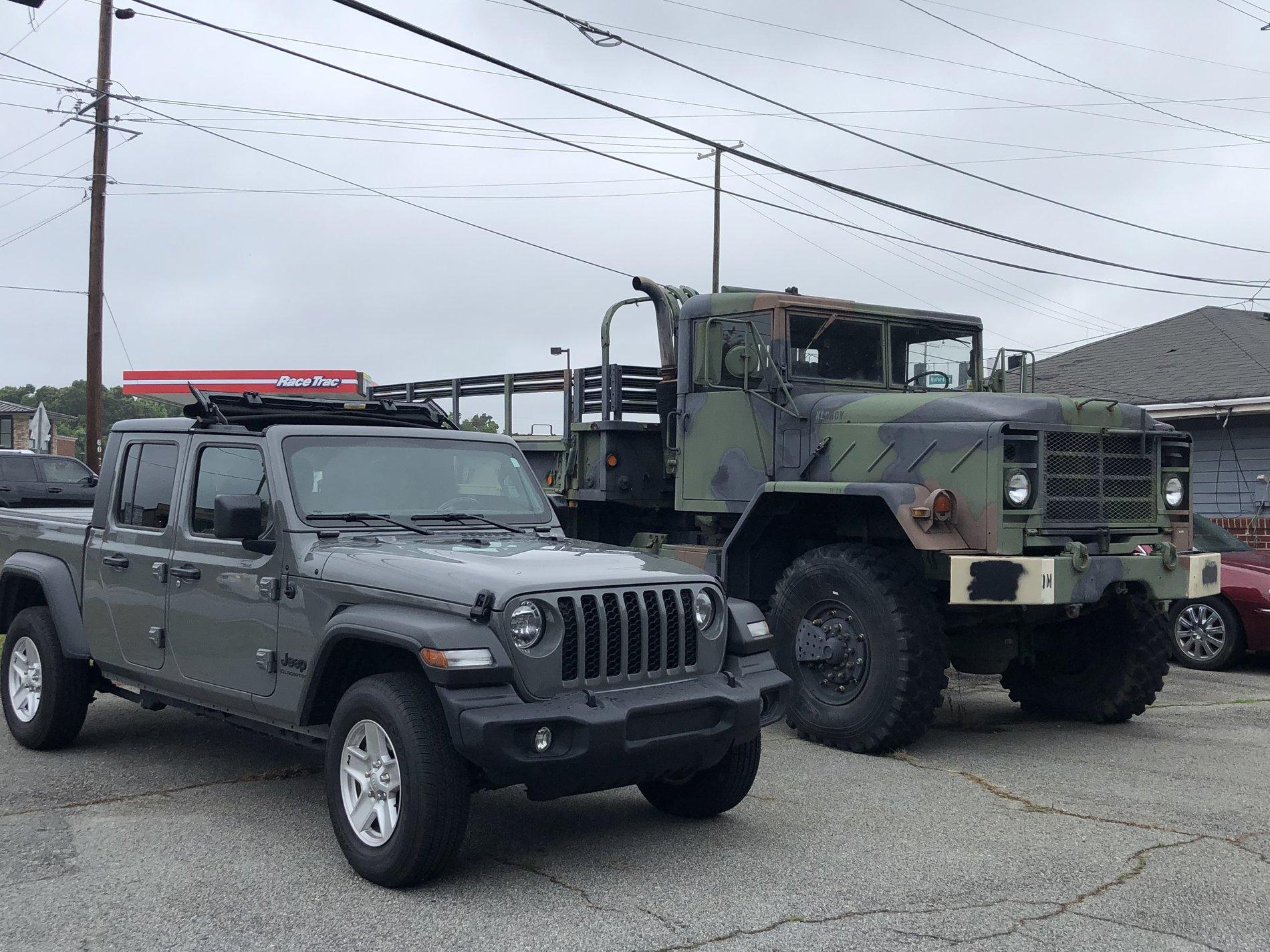 Jeep Gladiator How do you deal with the thought of another full size truck? 0E81F5EA-2C07-4030-B26F-75C882340F74