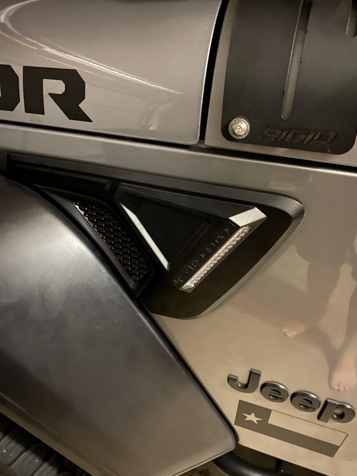Jeep Gladiator First Look: Sidetrack LED System for JL and Gladiator! 1DF4CCCF-1FE9-4626-9701-49A4E3446509