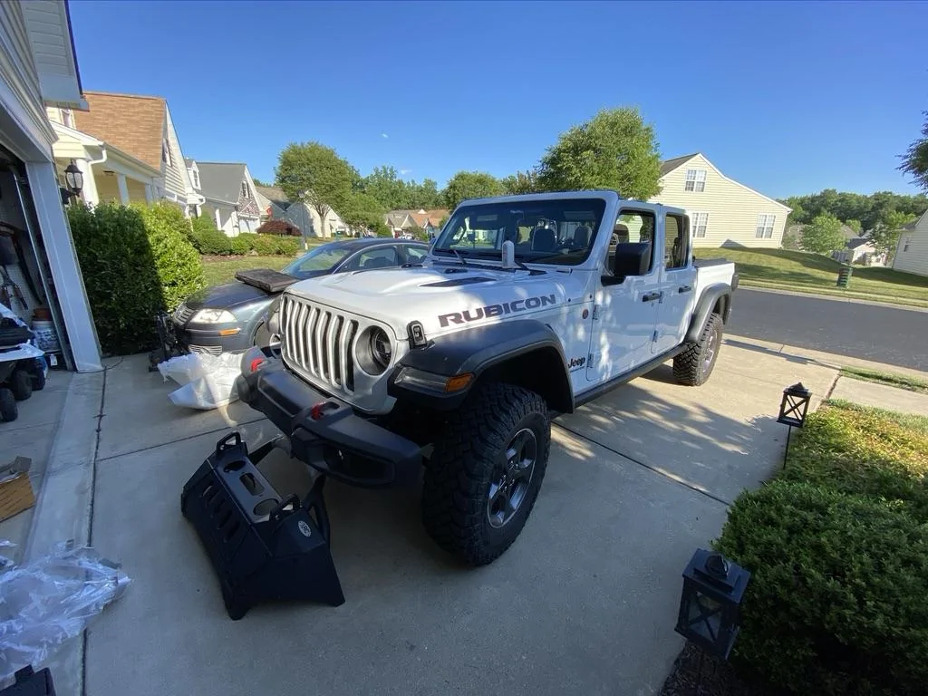 Jeep Gladiator Jeep, Aka, "Stacy's Mom" F562AF6A-DA73-40CB-A8D4-35ED7EC1328A_1_105_c