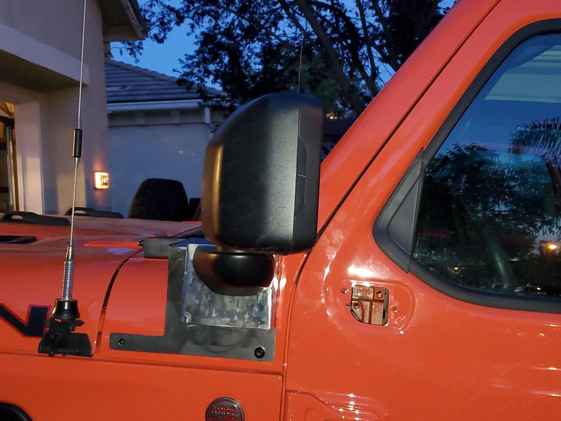 Jeep Gladiator Otter Pop 20200530_205029