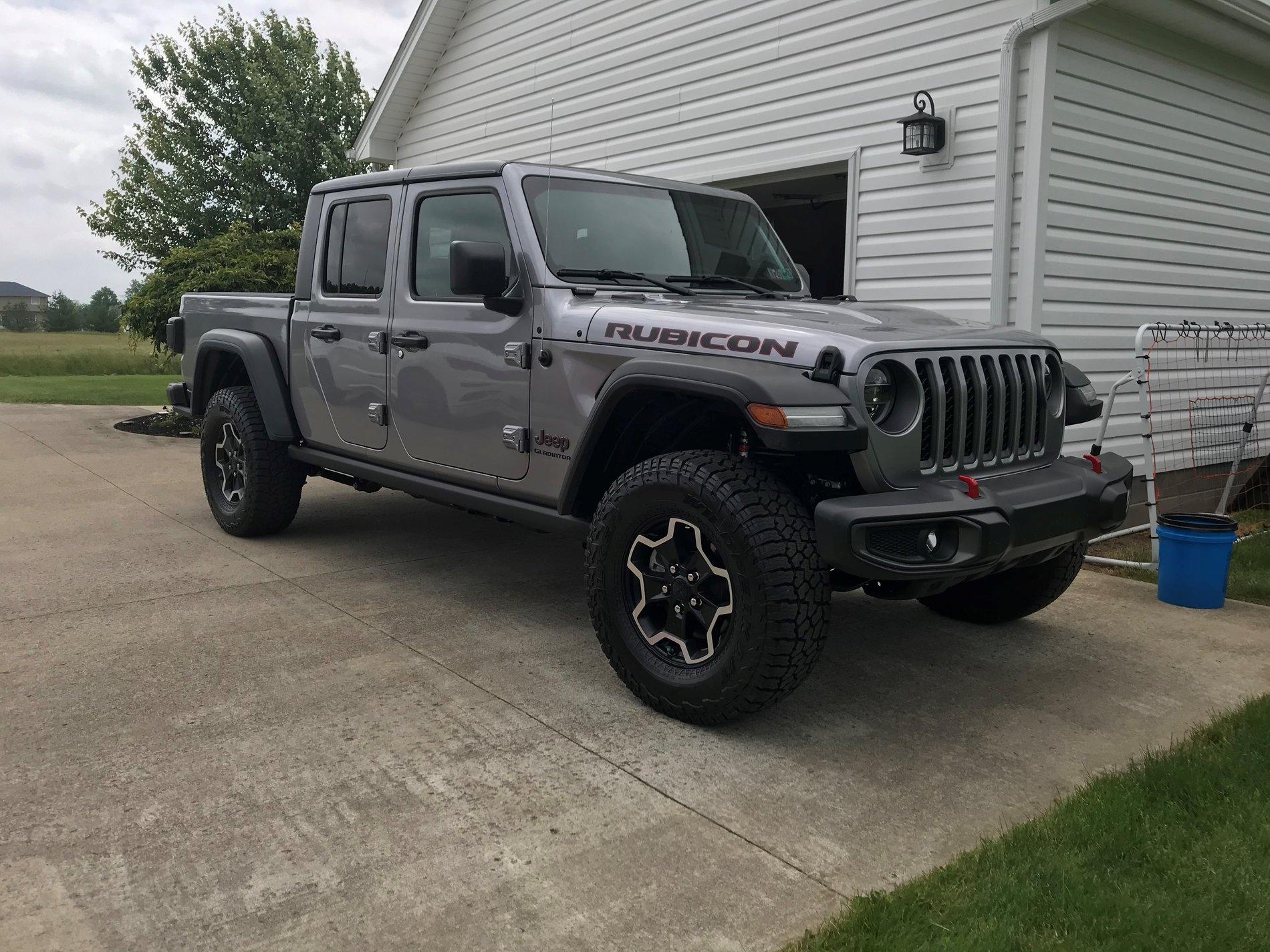Jeep Gladiator BILLET SILVER Gladiator JT Club 2020 Billet Silver Gladiator Brand New