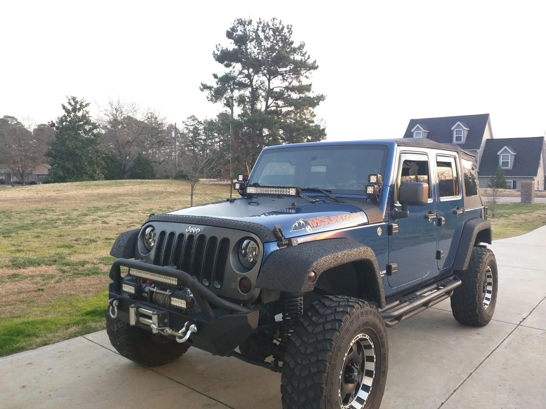 Jeep Gladiator Raptor Liner on Bumper and maybe more IMG_20151211_165823