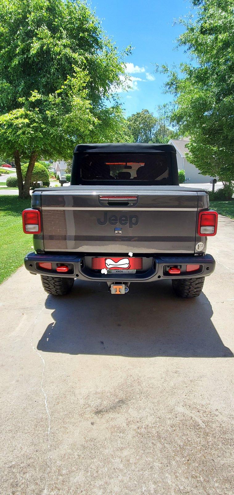 Jeep Gladiator Mopar roll up tonneau cover for sale 20200531_172549