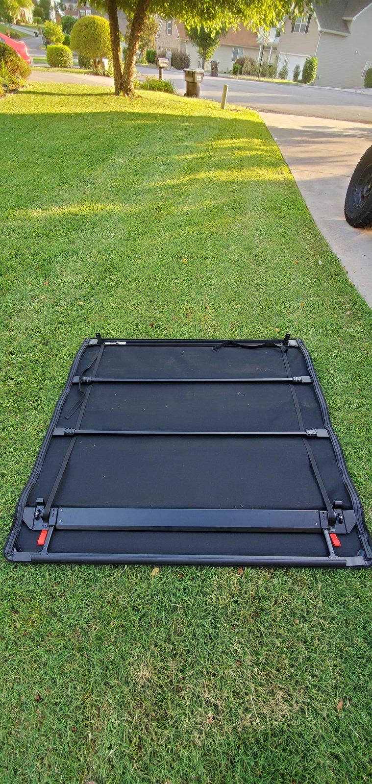 Jeep Gladiator Mopar roll up tonneau cover for sale 20200614_194725