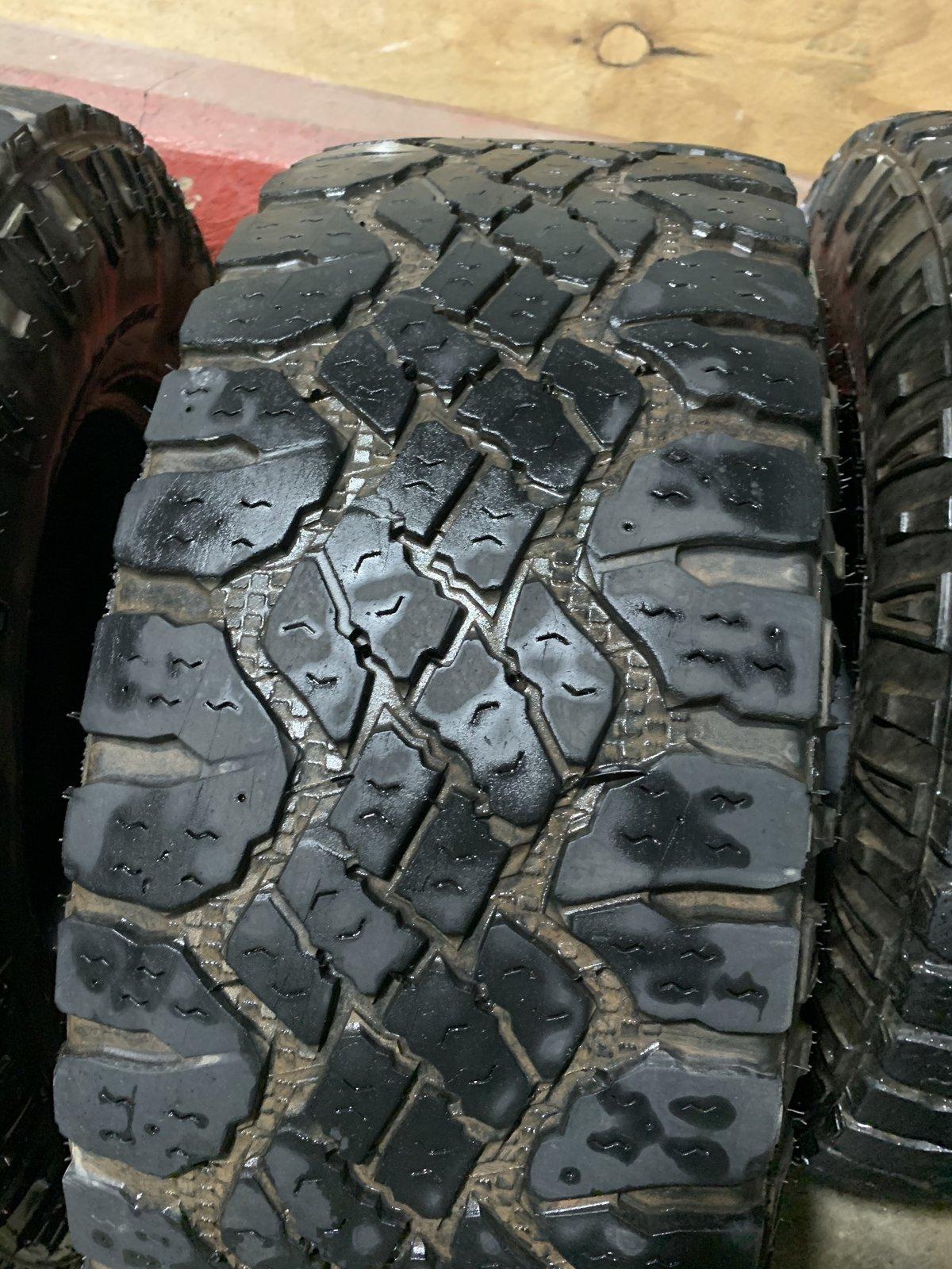 Jeep Gladiator Wrangler duratracs 315/70r17 E80AD378-0EC6-4B41-943F-401E6DE0E9B2